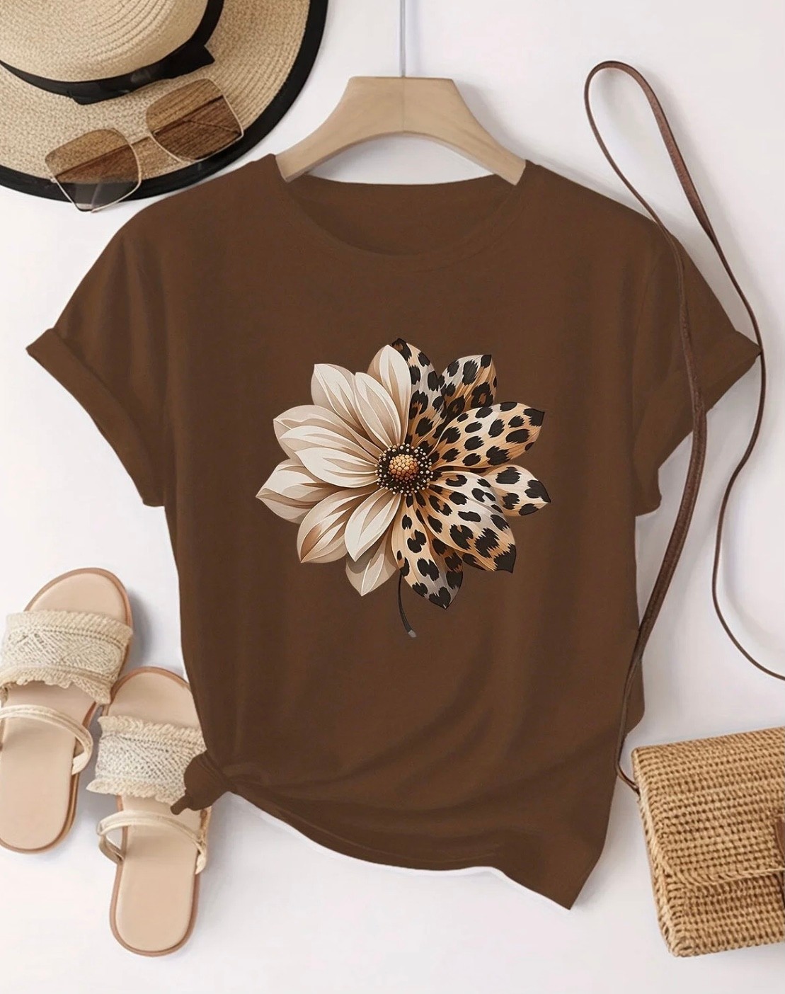 Nigrum Pardus Nıgrum Pardus Yeni Sezon Leopar Yapraklı Çiçek Baskılı %100 Pamuk Büyük Beden Kadınt-Shirt görsel 2
