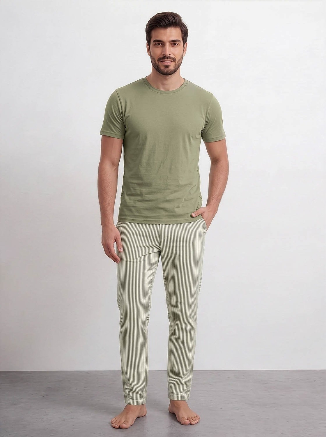 Guava Homewear Erkek Açık Yeşil Düğmesiz Bisiklet Yaka Çizgili Jakarlı Pamuk Likra Kısa Kol Cepli Pijama Takımı görsel 2