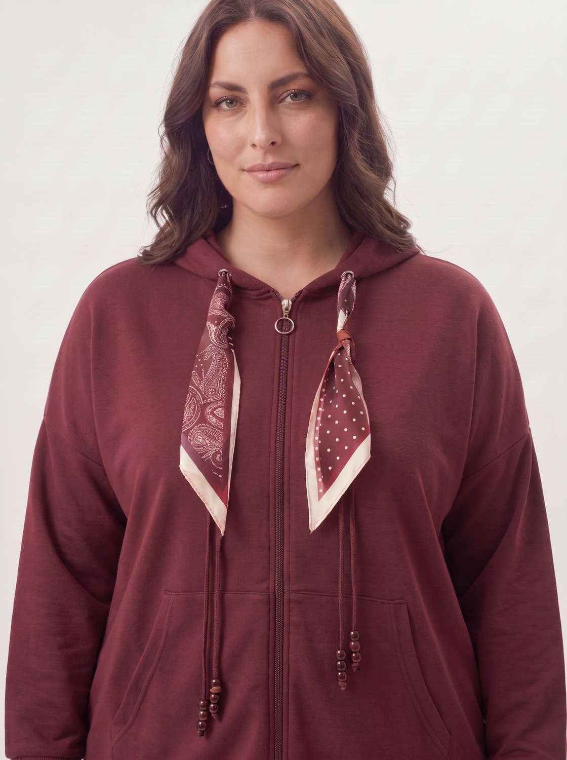 Stori Kadın Büyük Beden Fermuarlı Kapüşonlu Sweatshirt Cepli Fularlı Viskon Bordo görsel 3