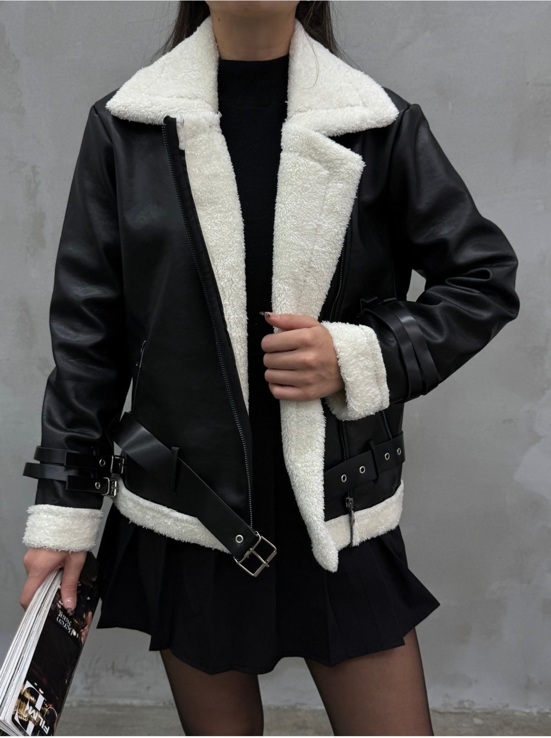Msm Fashion Kadın Içi Beyaz Kürklü Siyah Kısa Biker Deri Ceket Mont görsel 8