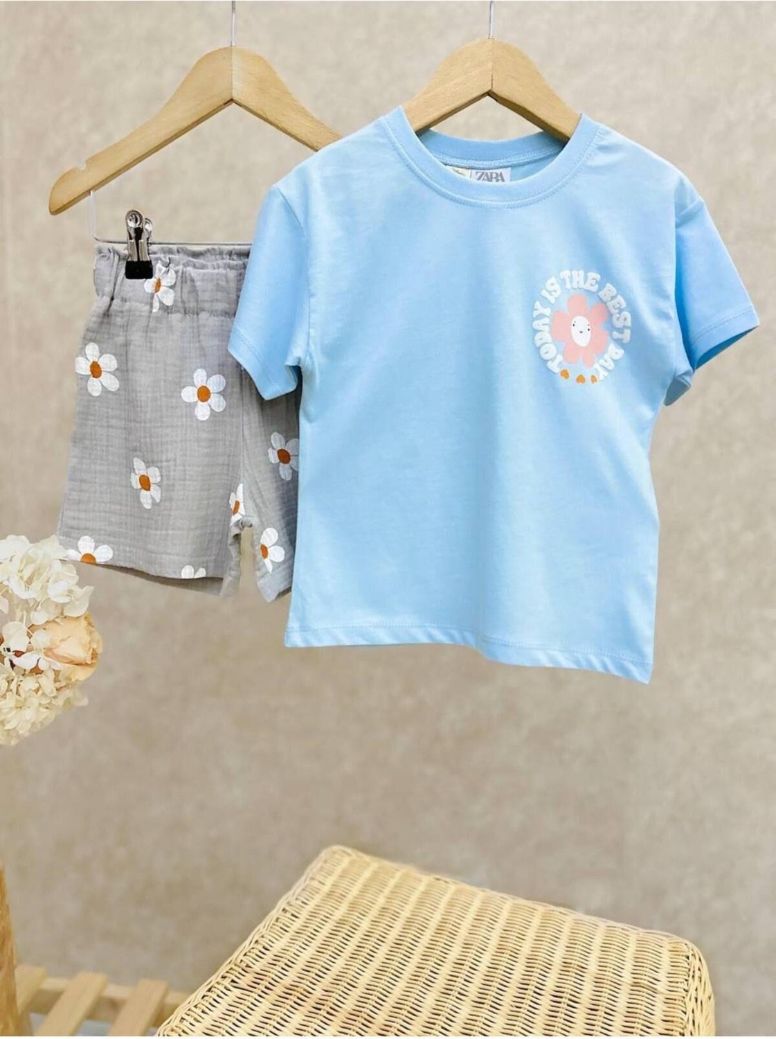 2kids2mom Laciel Paris Çiçek Baskılı T-Shirt ve Müslin Şort Alt Üst Takım görsel 4