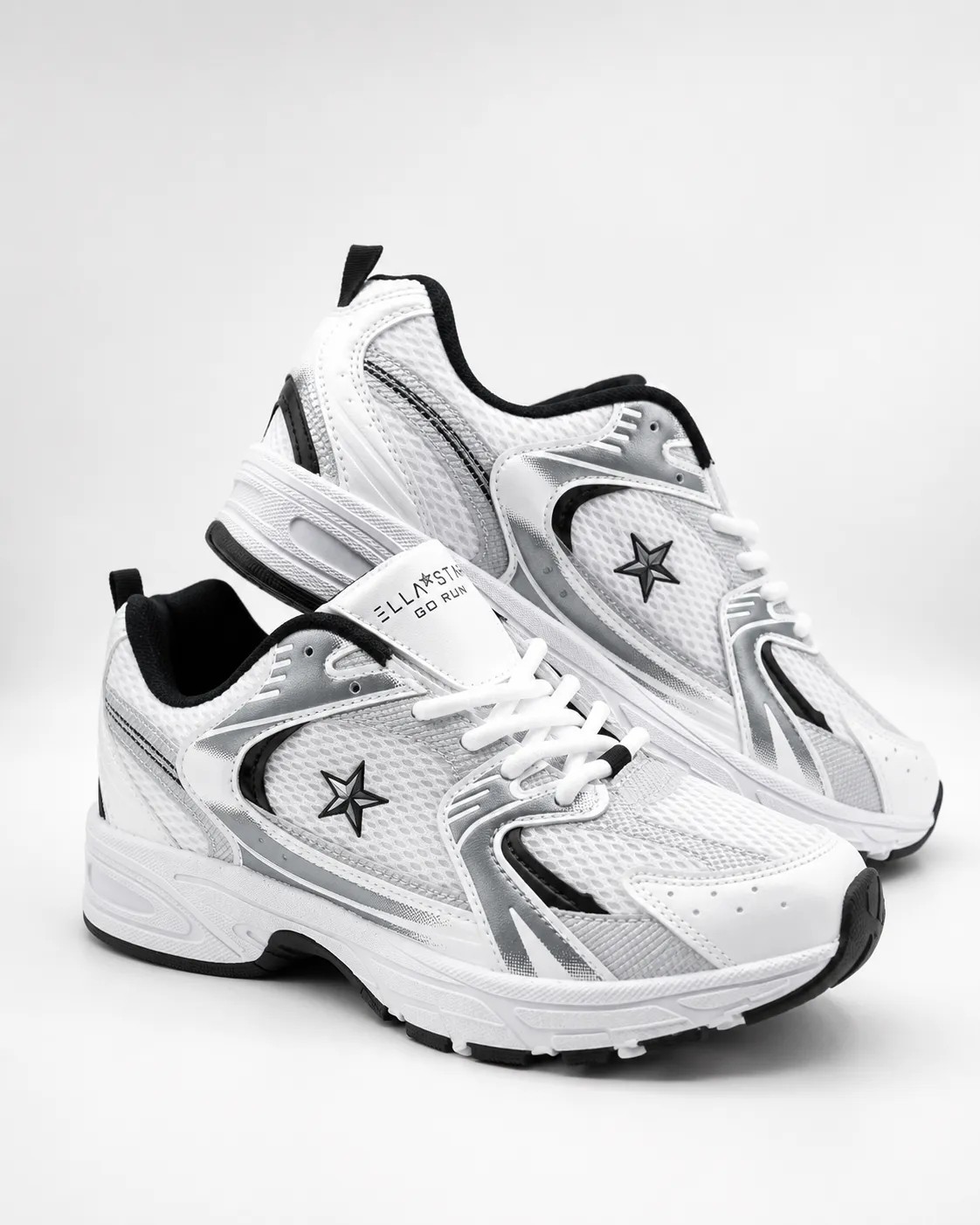 Ellastar 570 New Kadın Sneakers Spor Ayakkabı Düz Tabanlı Şıklık ve Konfor İçin Siyah Renk Seçeneği