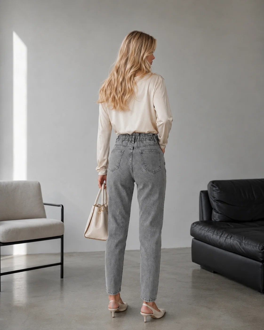 Shevega Kadın Gri Kemerli Büzgü Detaylı Çift Düğmeli Mom Jeans Kot Pantolon görsel 3