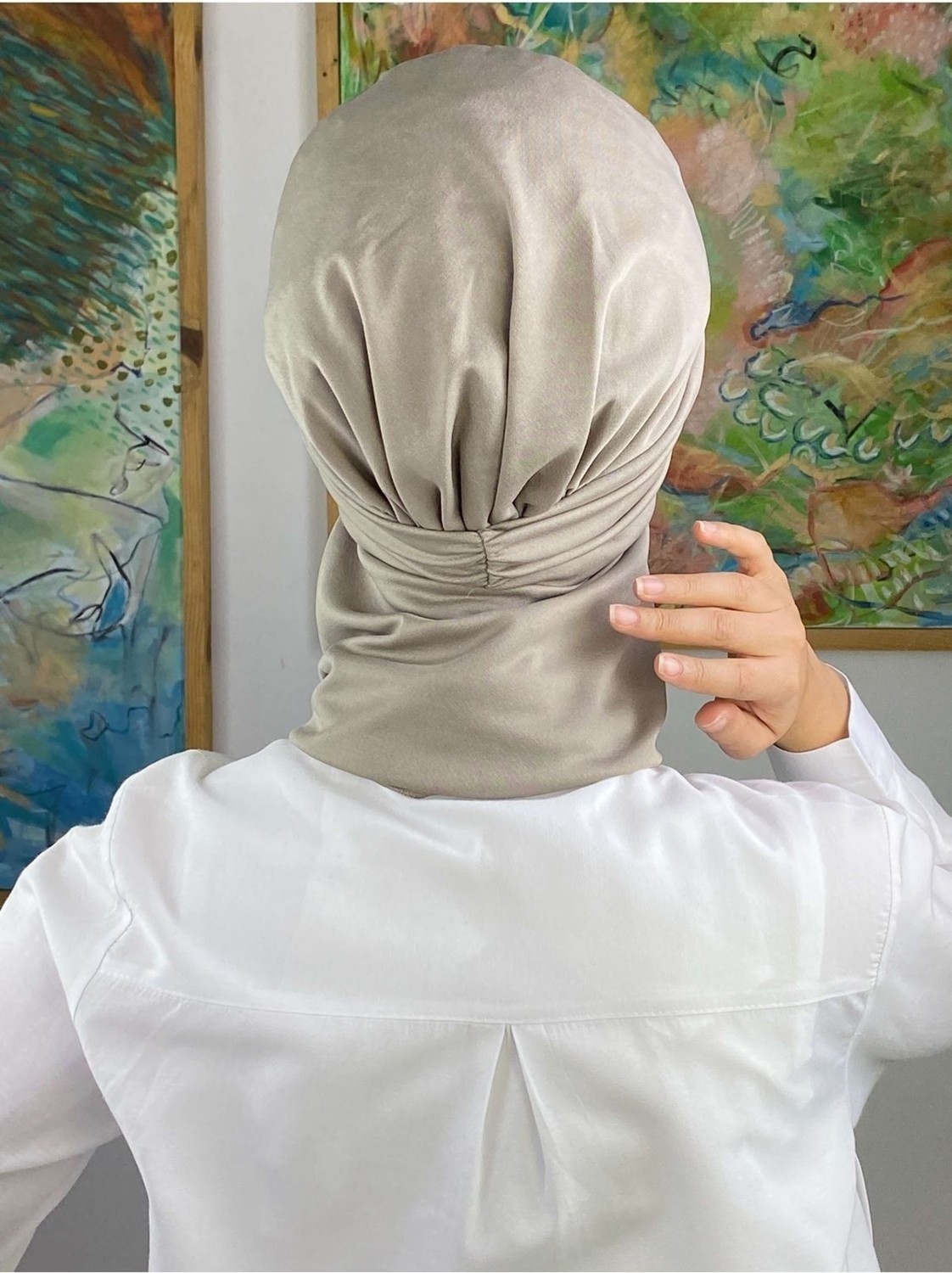 Butik Ambar Büzgülü Taşlı Tokalı Atkılı Taş Rengi Bone görsel 5