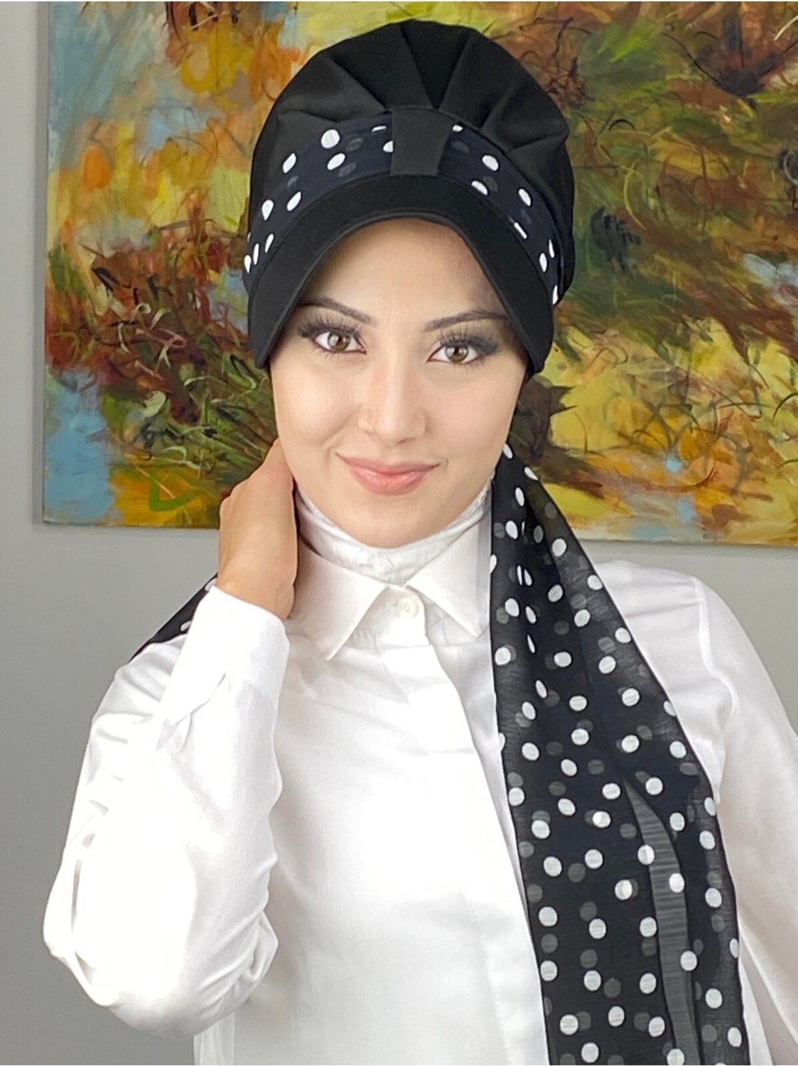 Butik Ambar Floral Desenli Tek Biritli Fularlı Şapka - Siyah - Butik Ambar görsel 4