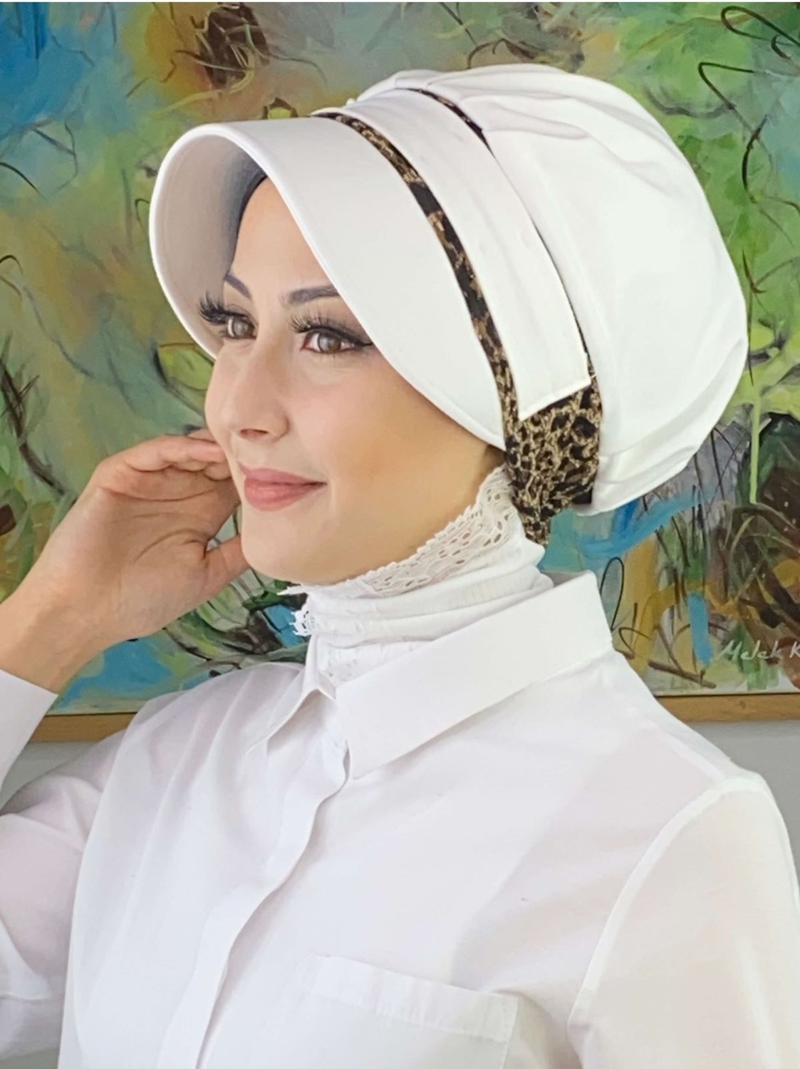 Butik Ambar Nazlı Model Tokalı Leopar Desenli Tesettür Beyaz Şapka görsel 5