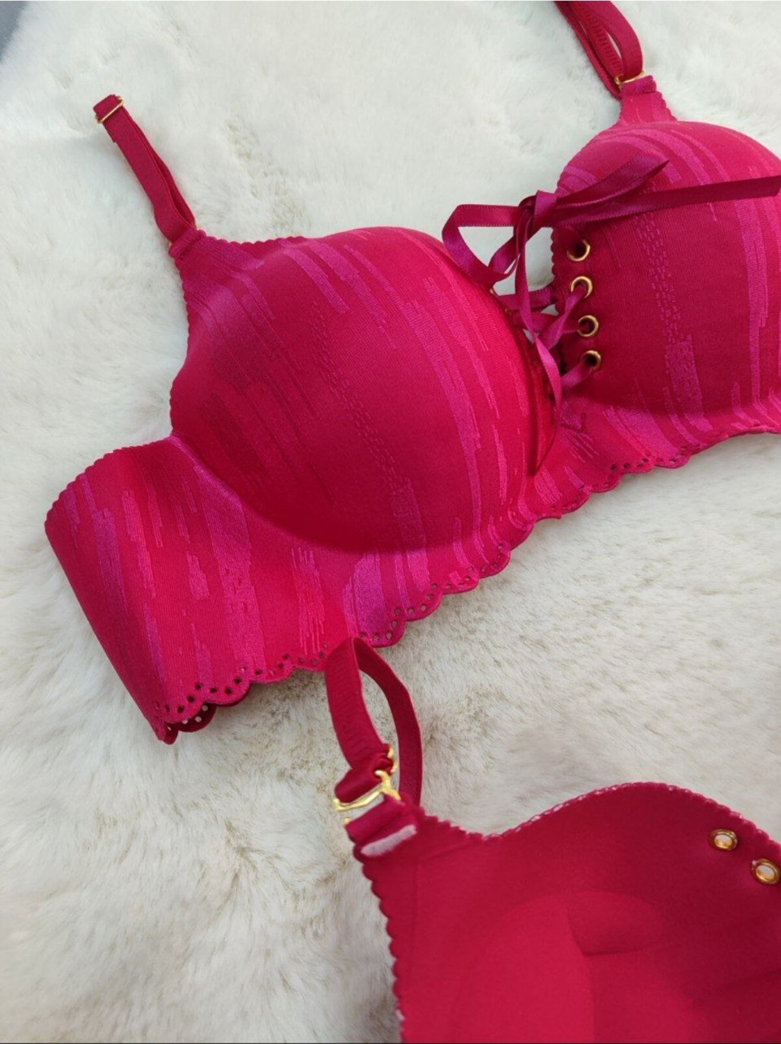 Love Angels Lazer Kesim Dikişsiz Sütyen, Dolgulu Iz Yapmaz Balensiz Önden Bağalama Detaylı Sütyen