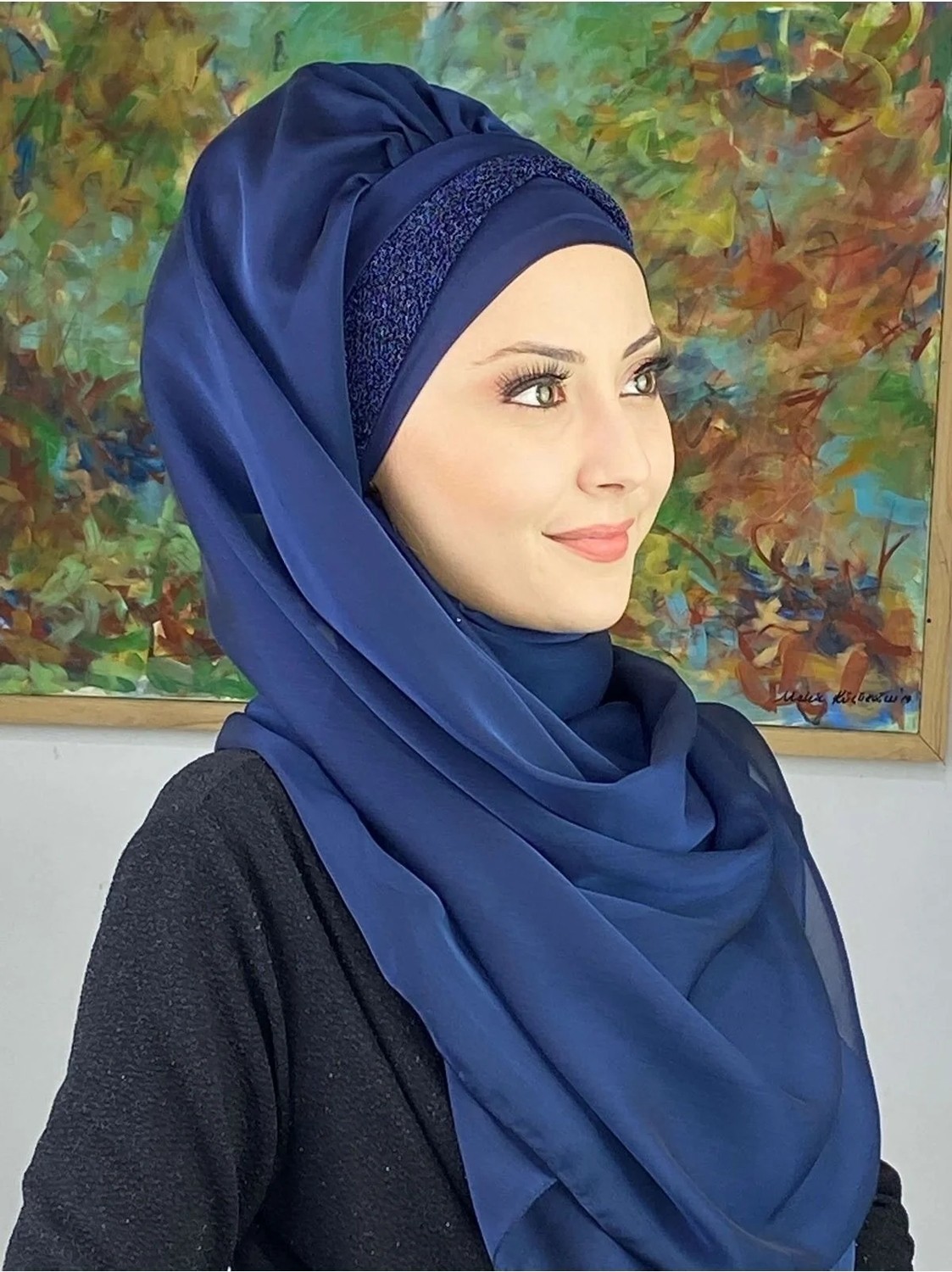 Butik Ambar Topkapı Model Lacivert Büzgülü Şal görsel 3