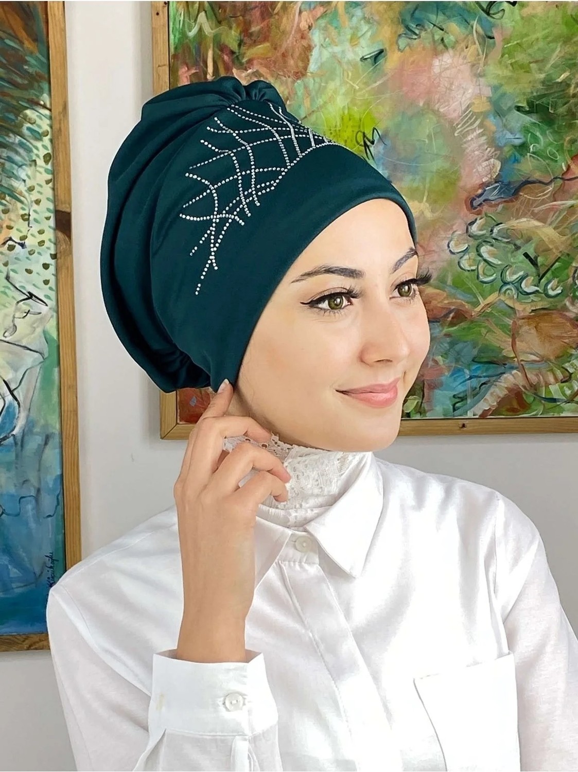 Butik Ambar Taç Model Taşlı Petrol Yeşili Bone görsel 5