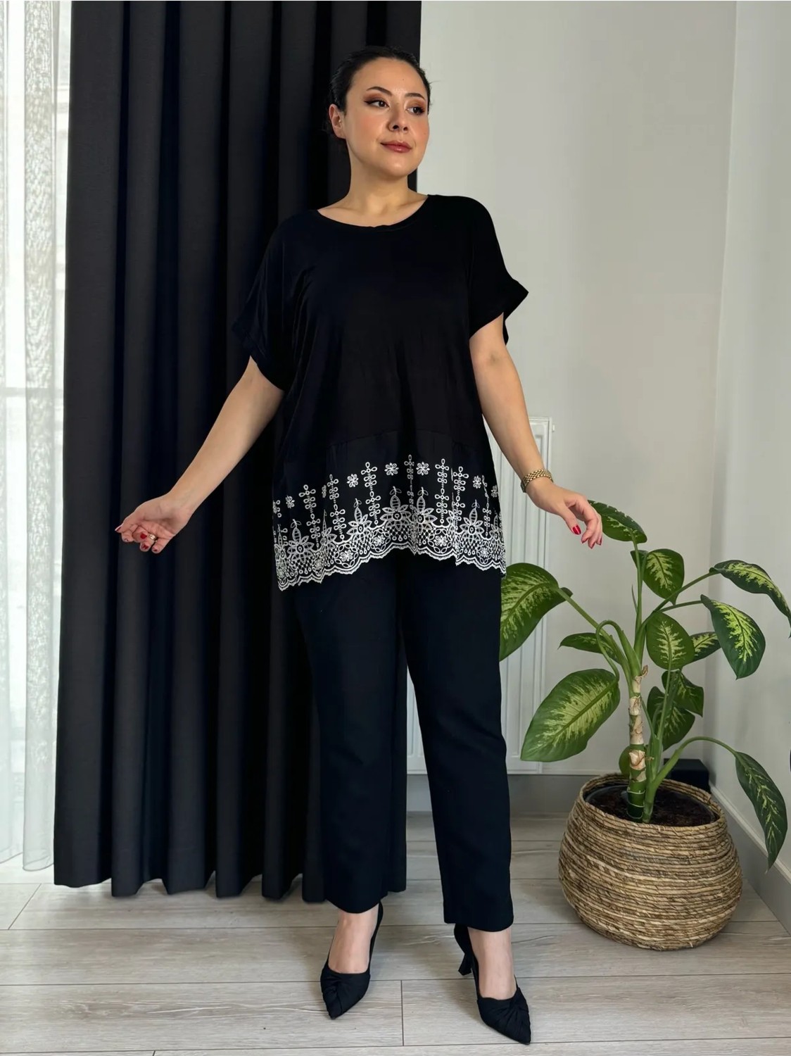 ViolettaXL Kadın Büyük Beden Eteği Fisto Detay Esnek Viskon Bluz görsel 3