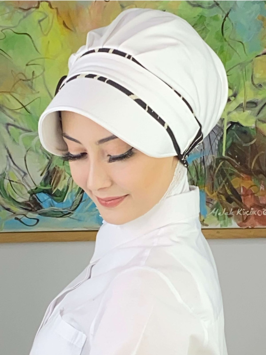 Butik Ambar Nazlı Model Tokalı Siyah Zebra Desenli Tesettür Beyaz Şapka görsel 5