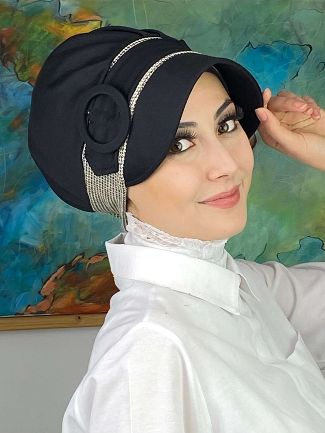 Butik Ambar Nazlı Model Tokalı Küçük Sütlü Kahve Kazayaklı Tesettür Siyah Şapka görsel 2