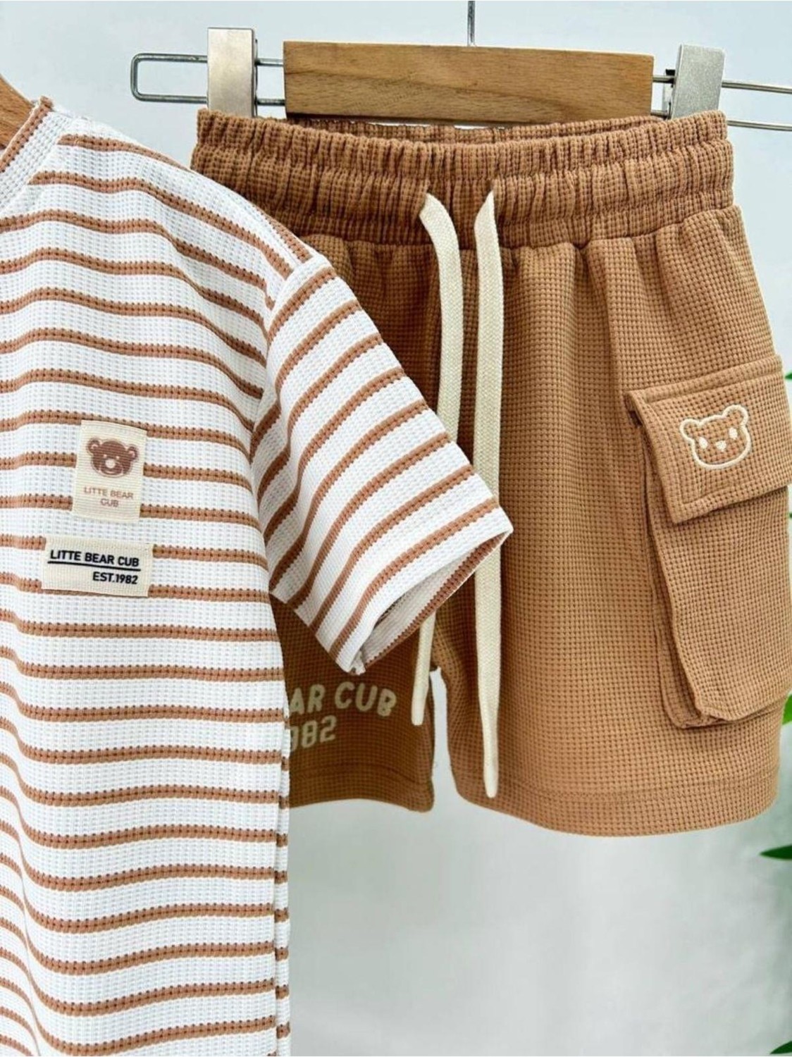2kids2mom Gofre Kumaştan Ayıcık Baskılı Erkek Çocuk T-Shirt ve Şort Takım görsel 2
