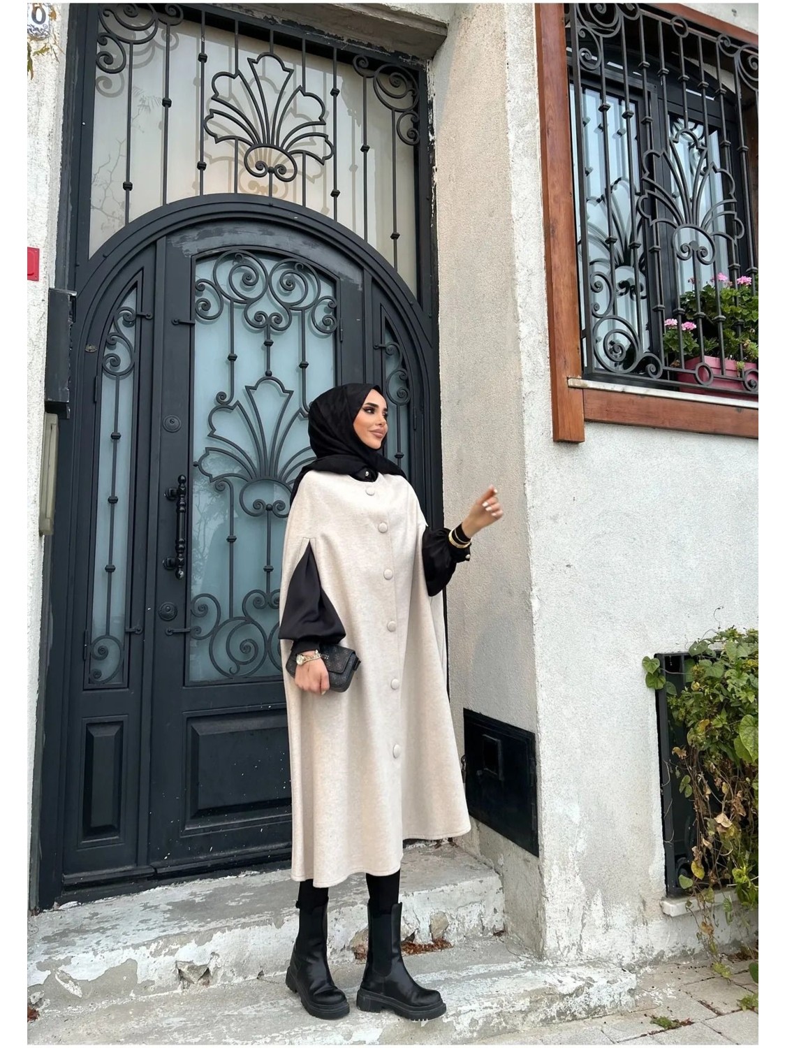 Comstar Kadın Trend Düğmeli Siyah Kaşe Pelerin Panço görsel 7
