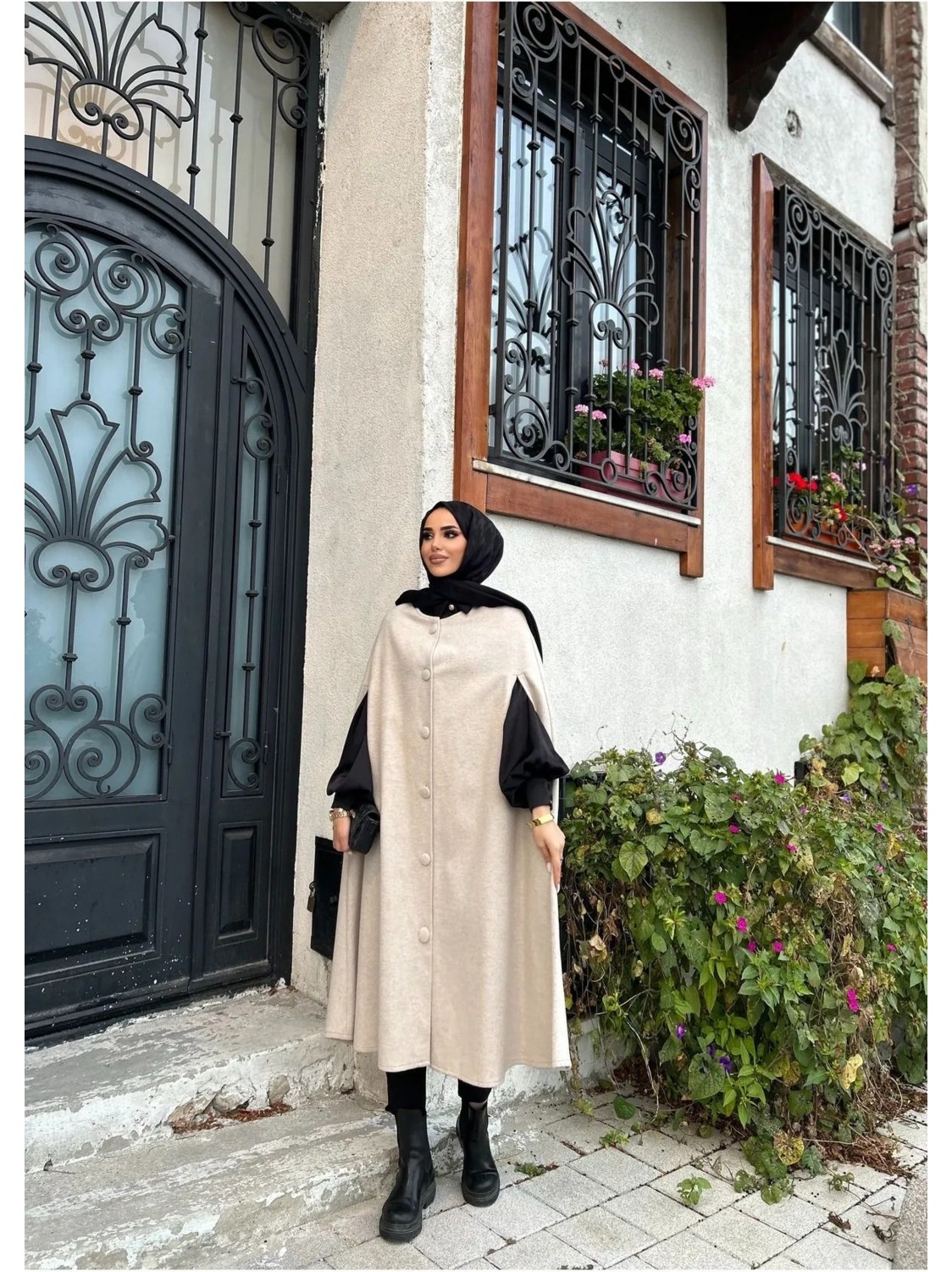 Comstar Kadın Trend Düğmeli Siyah Kaşe Pelerin Panço görsel 8