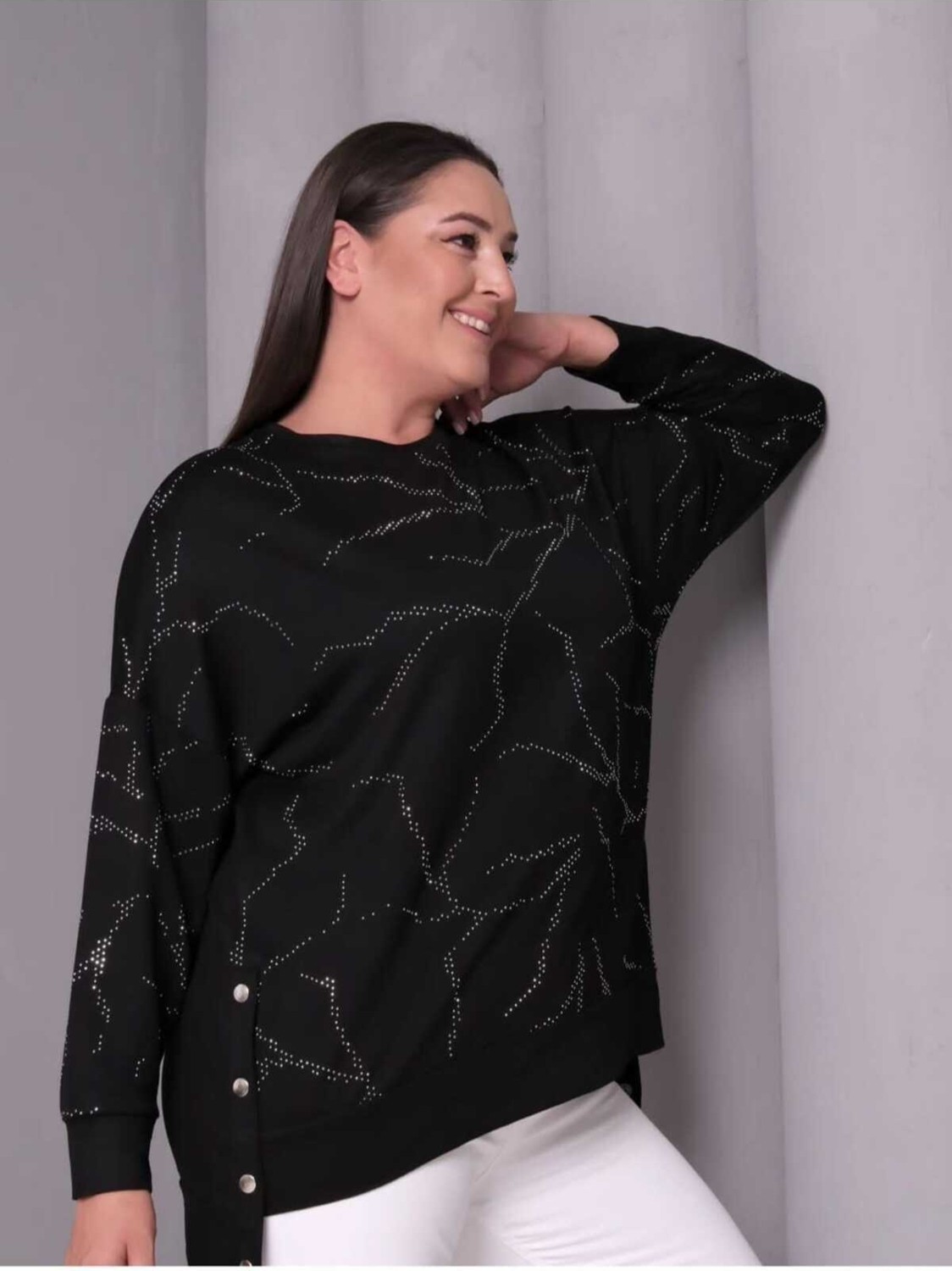 Esina Kadın Siyah Kristal Kumaş Sweatshirt Taş Detaylı Uzun Kol Modern Tasarım