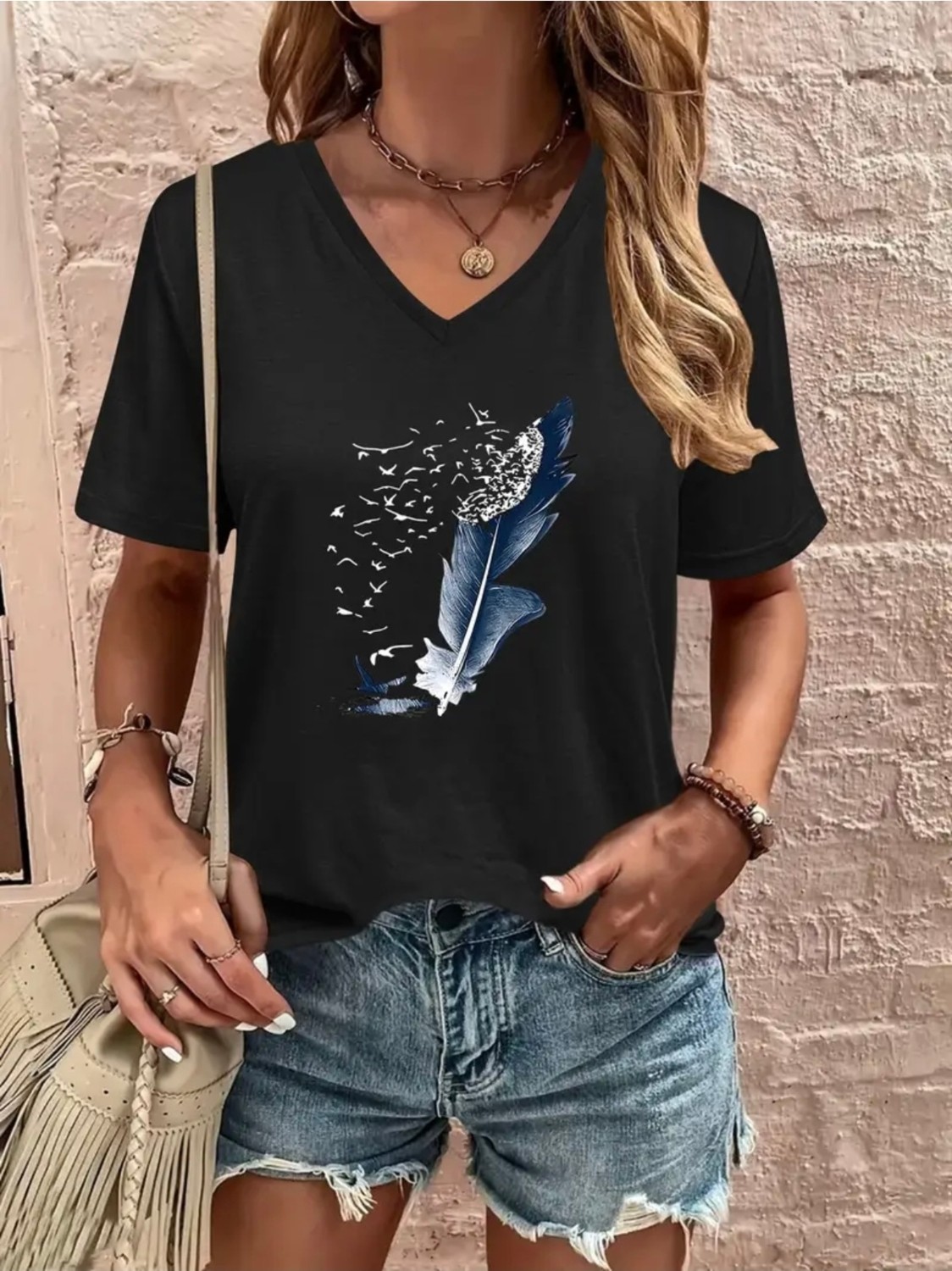 Mercoledi Mavi Tüy Baskılı Kadın Oversize V Yaka T-Shırt
