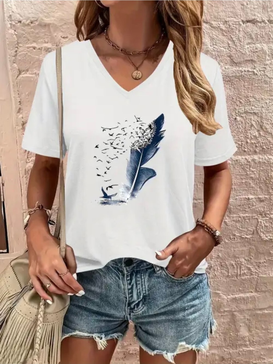 Mercoledi Mavi Tüy Baskılı Kadın Oversize V Yaka T-Shırt görsel 3