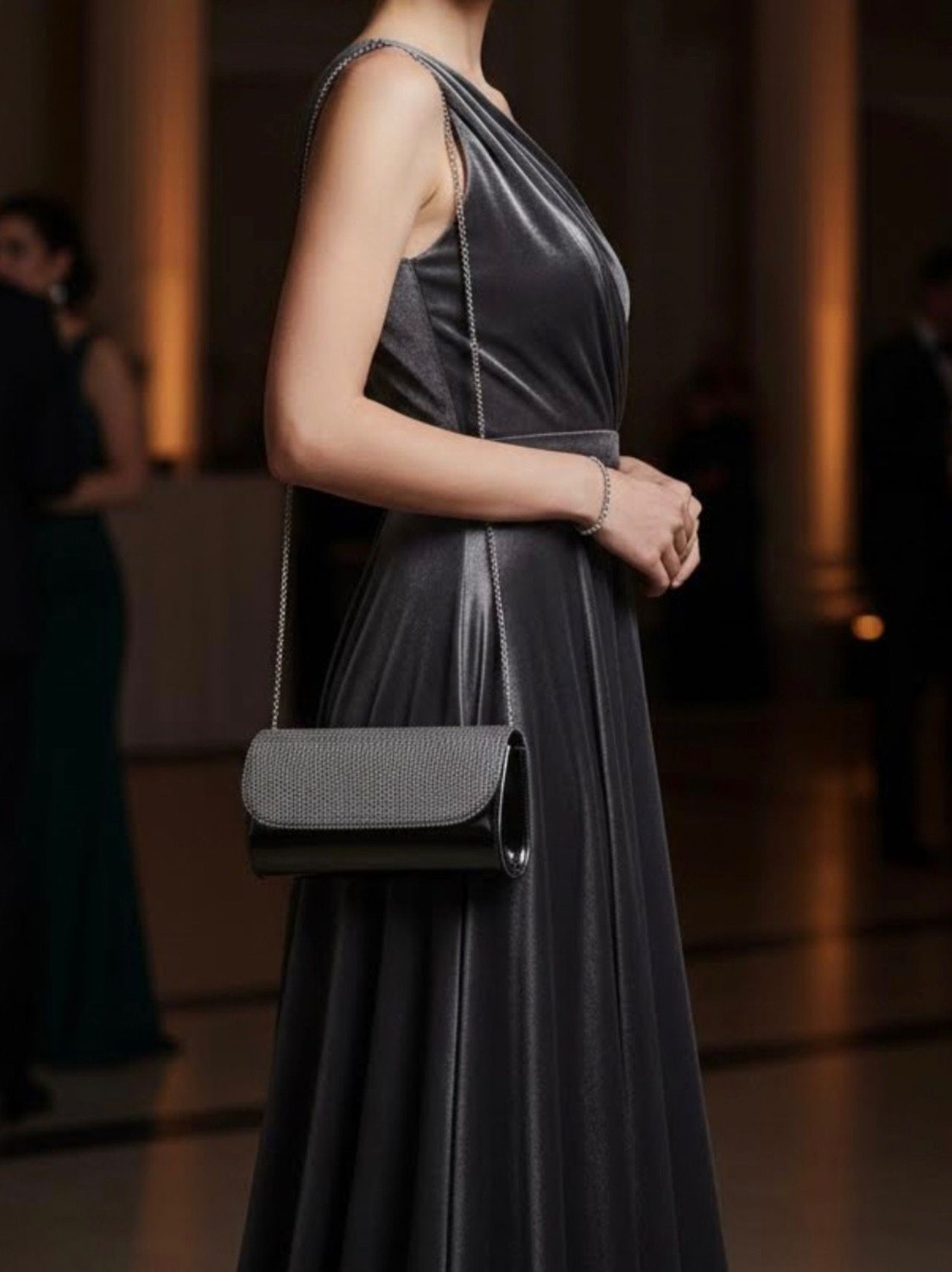 Addy Stardust Metallic Clutch Gümüş Zincirli Abiye Çanta