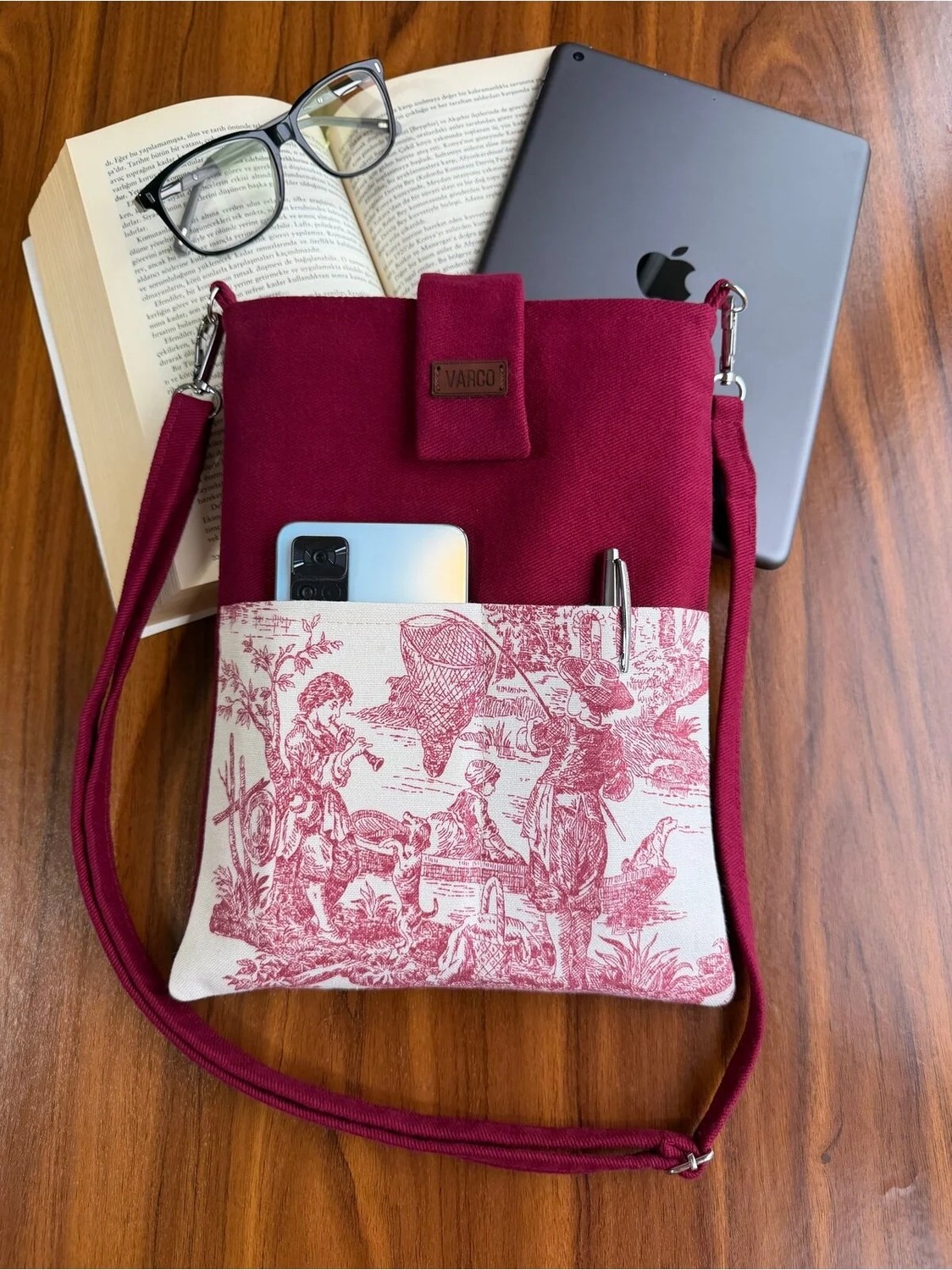Aksesuar Sepeti El Yapımı, Fransız Köylüsü Desenli, Cepli, Taşıma Askılı, Kılıf Çanta, Tablet Kılıfı, Kitap Kılıfı görsel 6