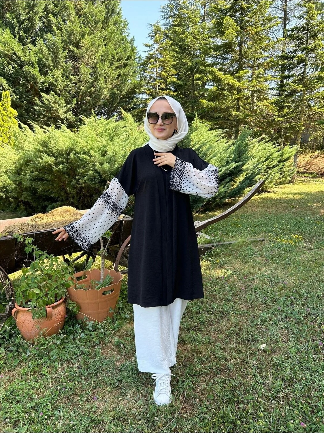 Aysun Aydemir Siyah Dantel Detaylı Üst Beyaz Pantolonlu 2 Li Kimono Takım