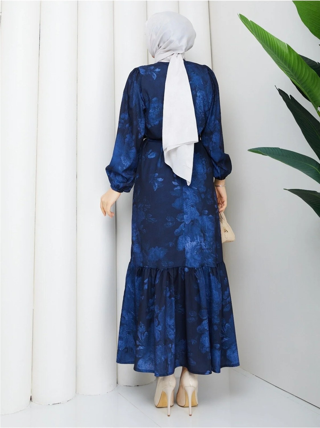Exit Collection Kadın Uzun Tesettür Şık Elbise - Kemerli Cesika Kumaş Baskı Desenli Tesettür Elbise Uzun Kollu 140CM Uzunluğunda görsel 8