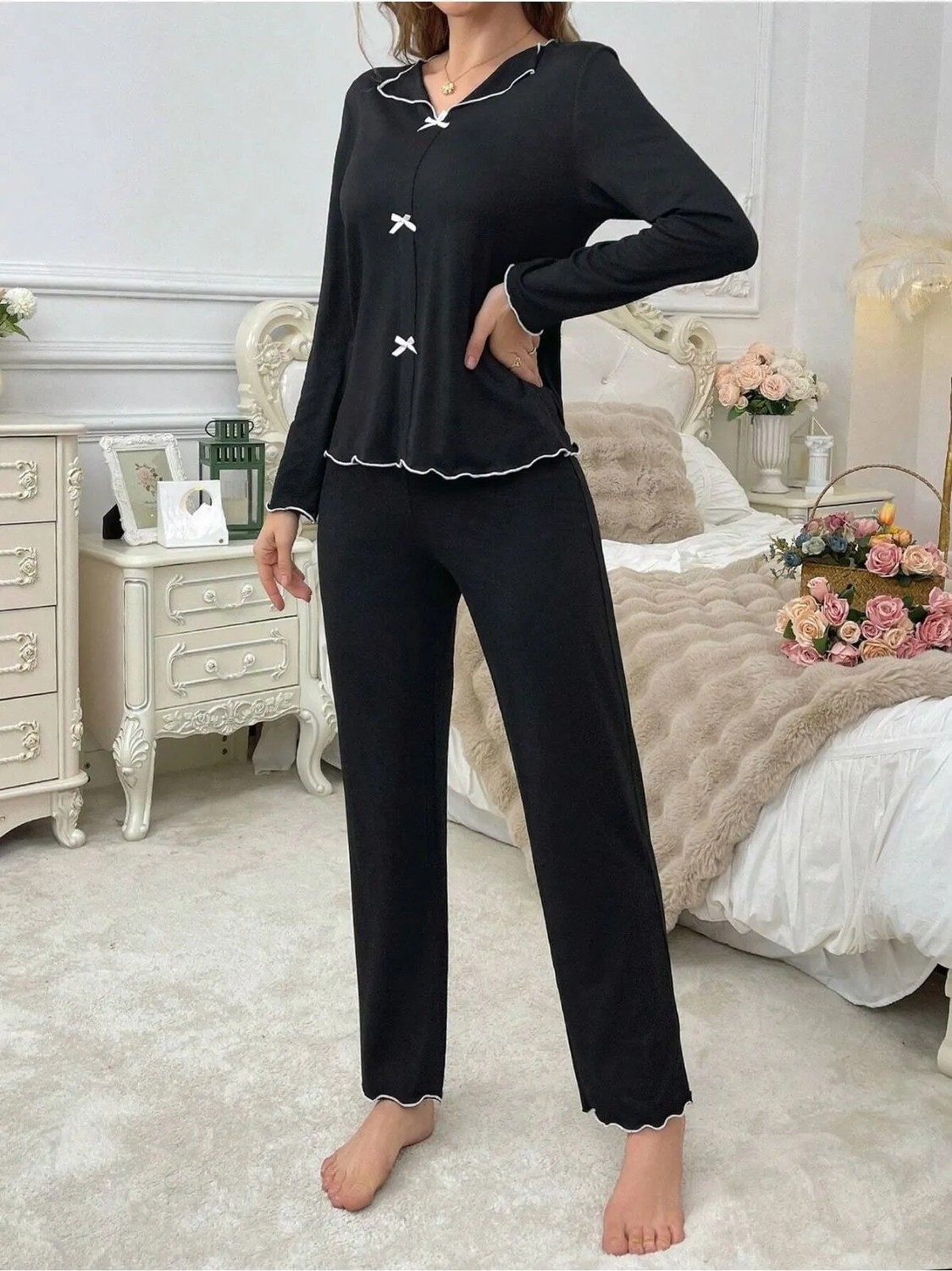 Bella Notte Mavi Dantel Yaka Fiyonk Detaylı Kısa Kollu Kadın Pijama Takımı