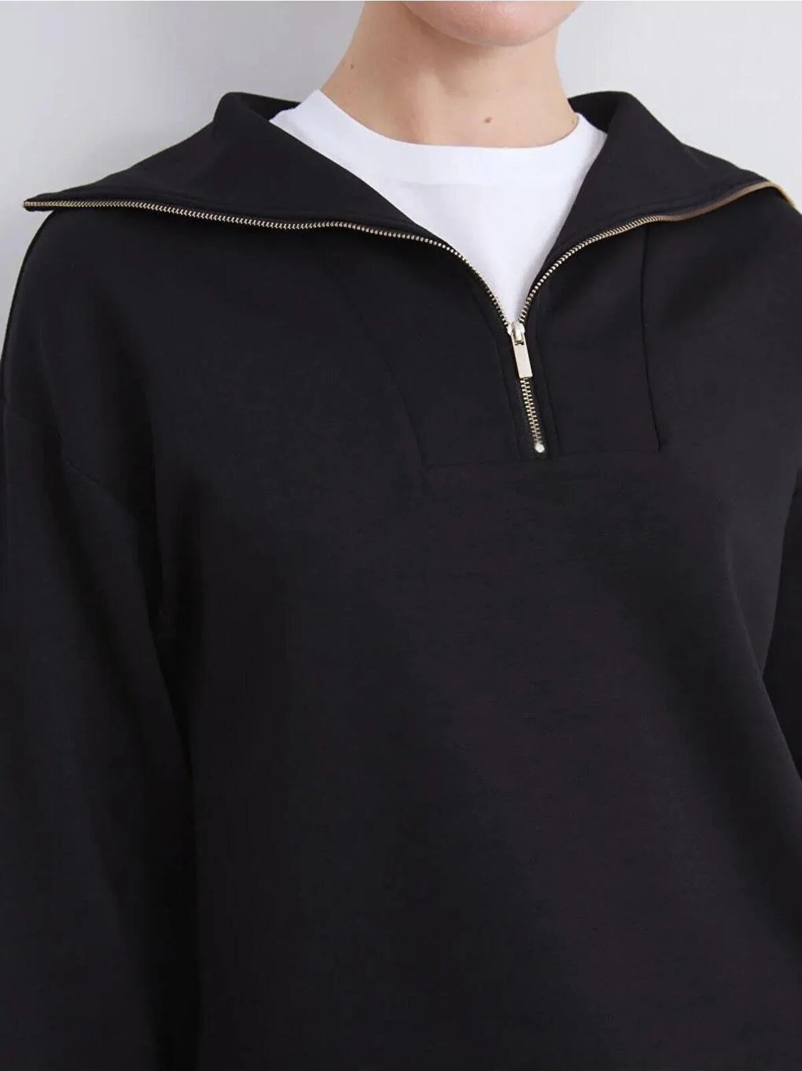 LC Waikiki Lcw Vision Siyah Dik Yaka Kadın Sweatshirt görsel 3