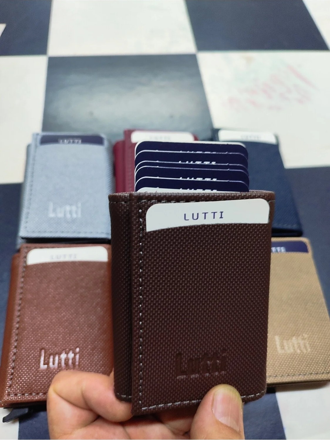 Lutti 7 Adet Ekonomik Renk Renk Mekanizmalı Kartlık Cüzdan görsel 4