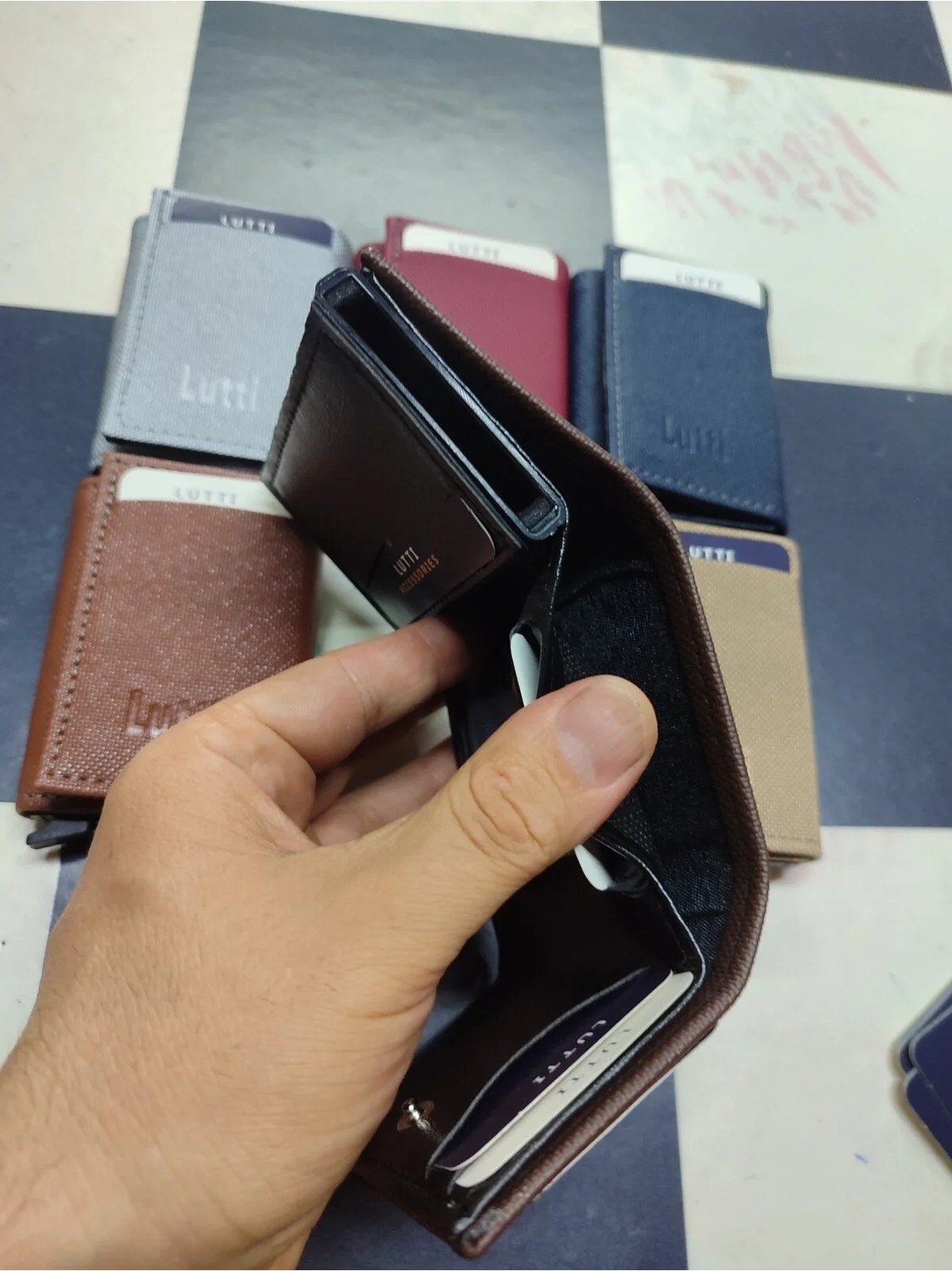 Lutti 7 Adet Ekonomik Renk Renk Mekanizmalı Kartlık Cüzdan görsel 5