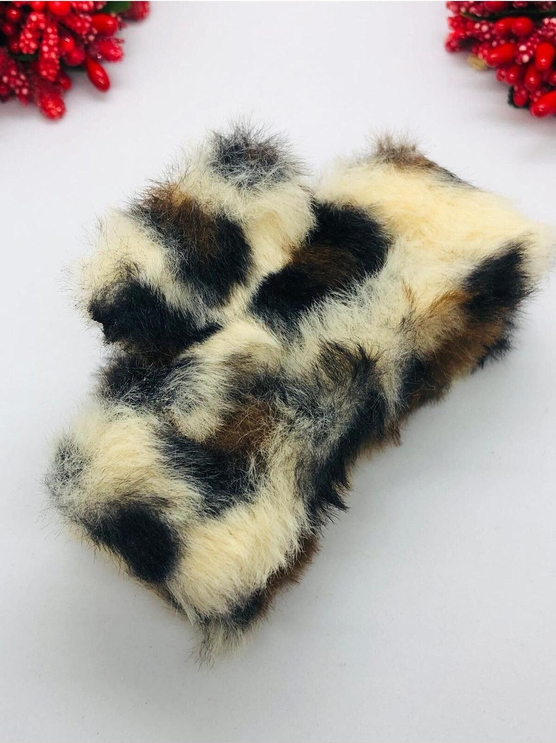 Uravas Store Leopar Tüylü Peluş Mandal Toka Kıskaçlı Saç Tokası (1 Adet) Kahverengi 1 Tek Ebat