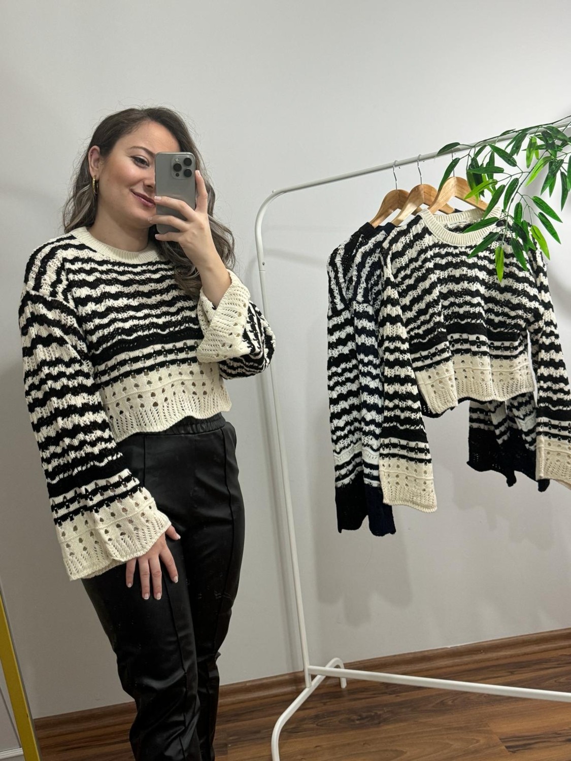 Hellie Kazak görsel 4