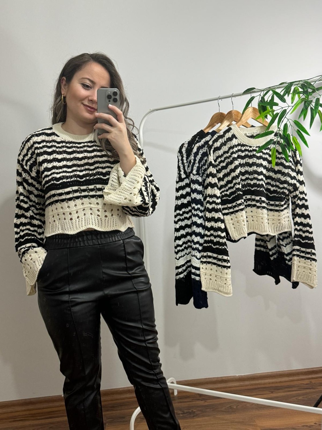 Hellie Kazak görsel 6