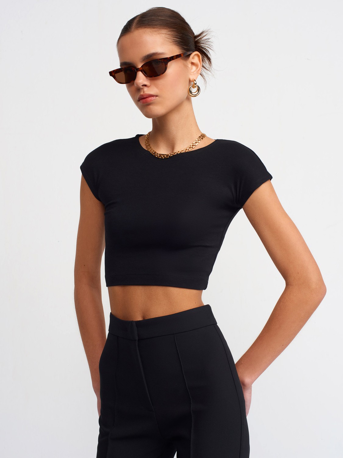 Dilvin 30528 Pamuk ve Modal Karışımlı Crop Top-Beyaz