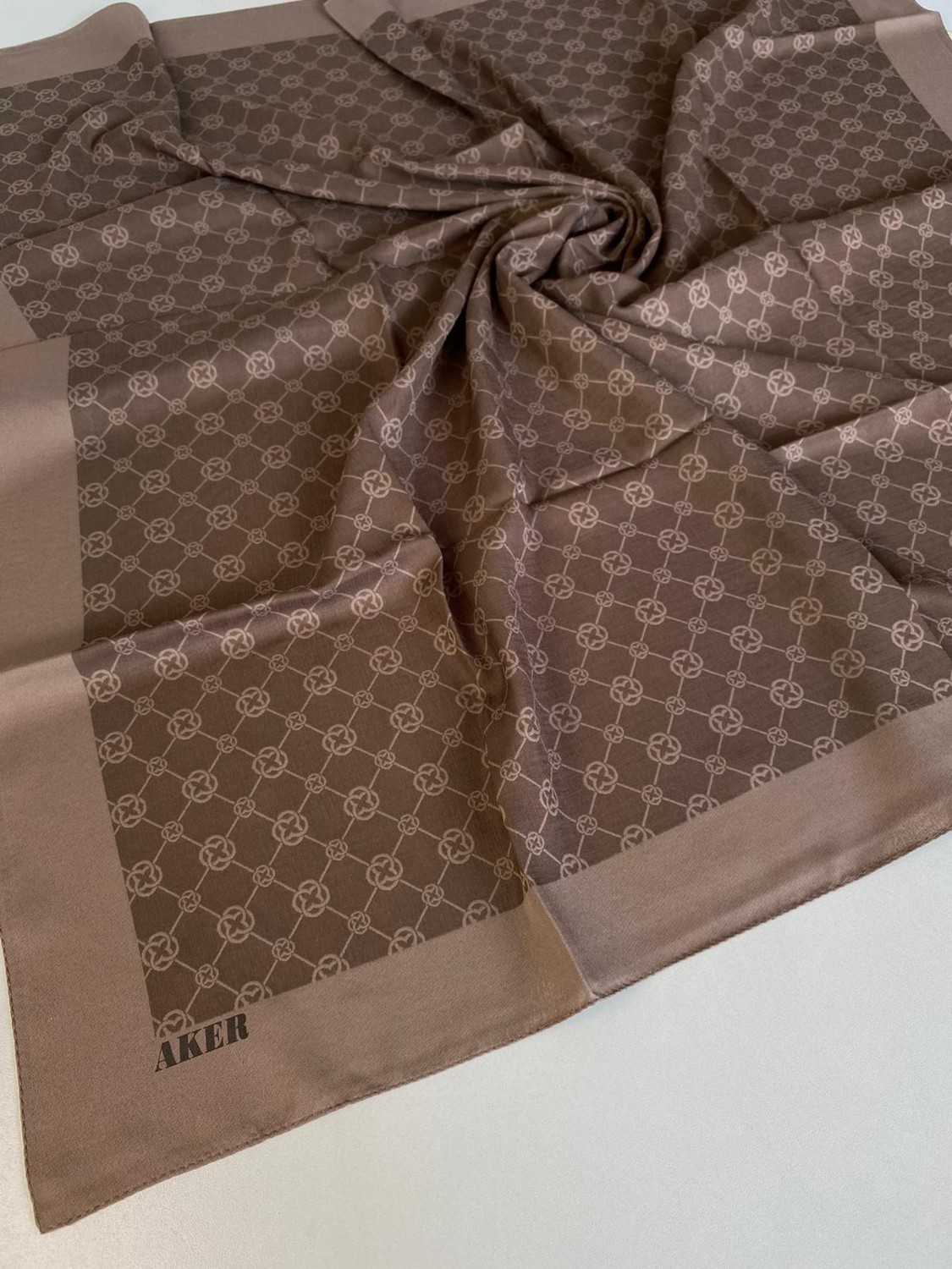 Aker Kahverengi Elegance Monogram Eşarp 1090500-932 görsel 3