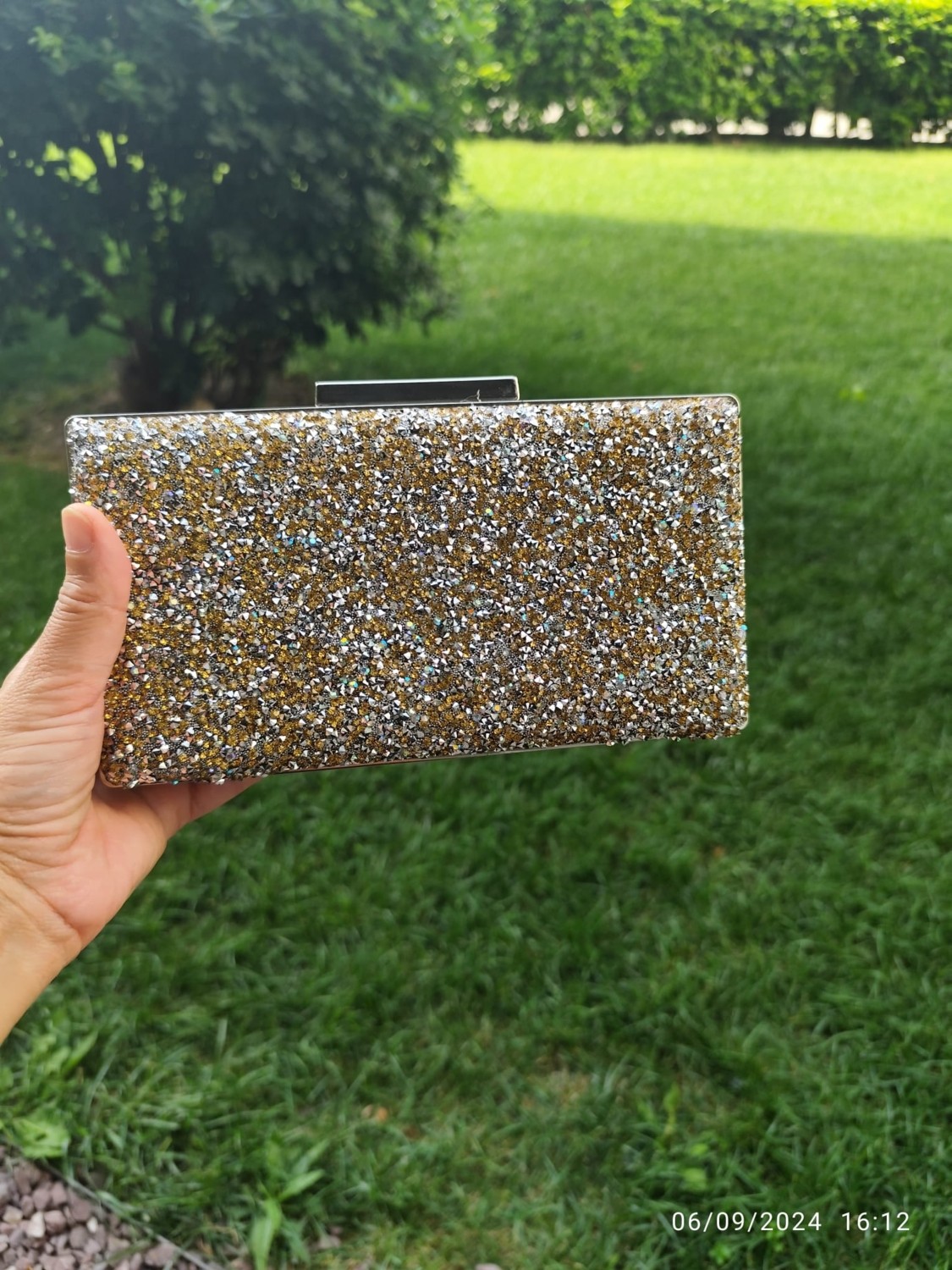 Lwh Kutu Model Taşlı Gold Abiye Çanta görsel 2