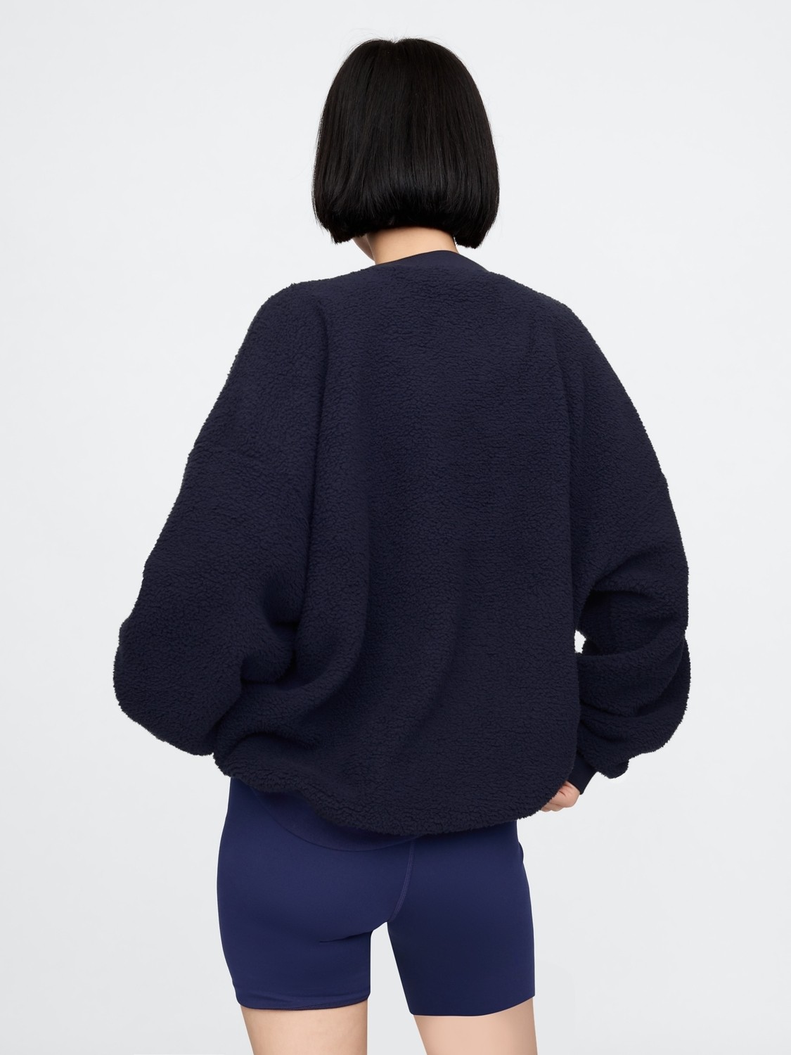 Gap Kadın Lacivert Gap Logo Oversize Sherpa Kalpli Sweatshirt görsel 4