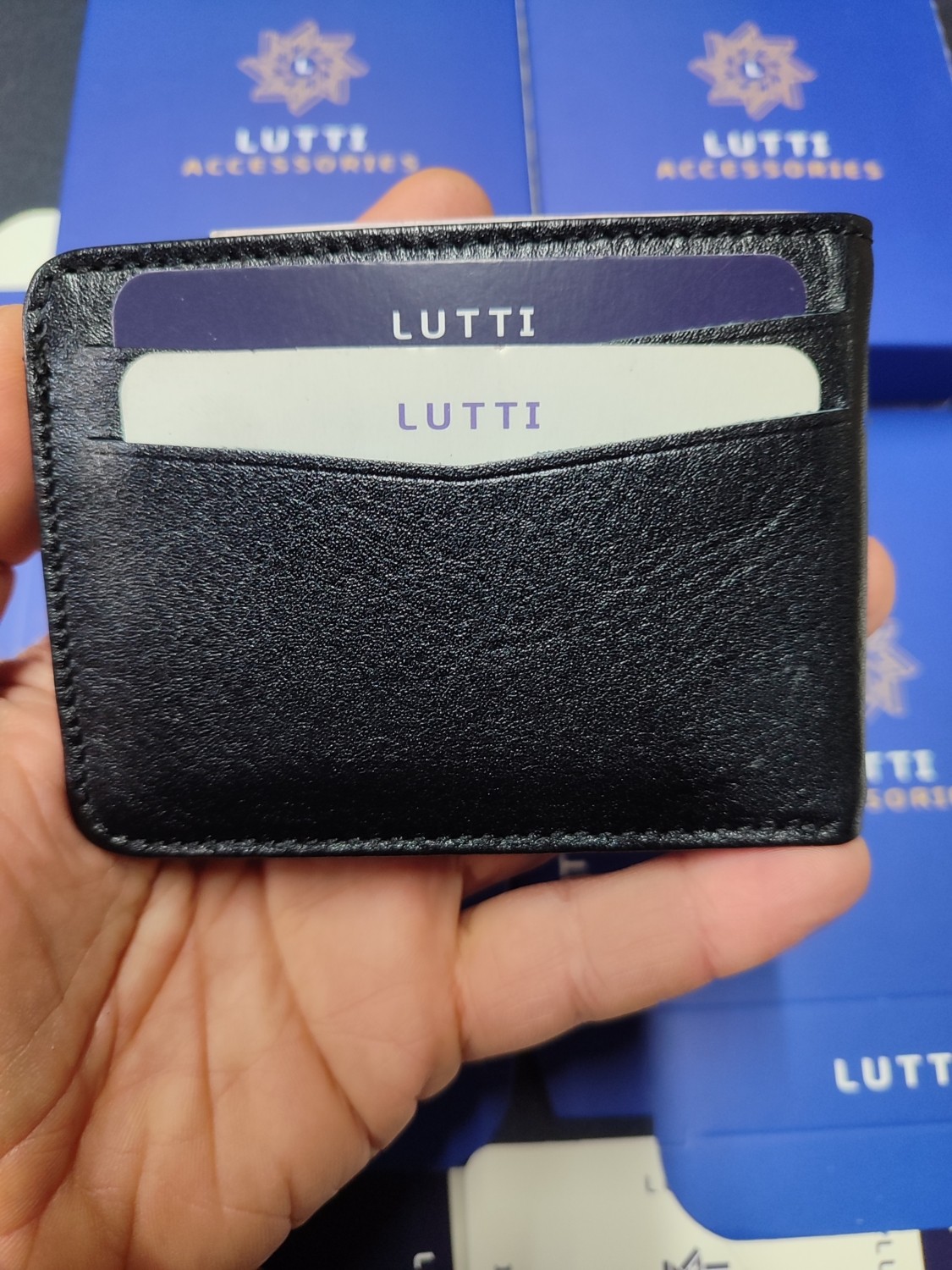 Lutti Hakiki Deri Mıknatıslı Yatay Model Kartlık Cüzdan görsel 5
