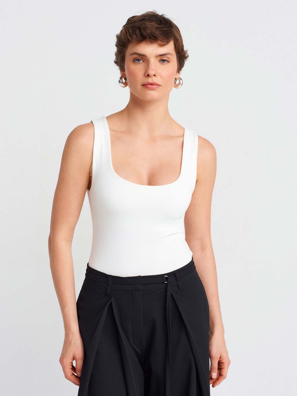 Dilvin Kalın Askılı Poliamid Atlet Koyu Kahve Slim Fit Kare Yaka %94 Pamuk 20977