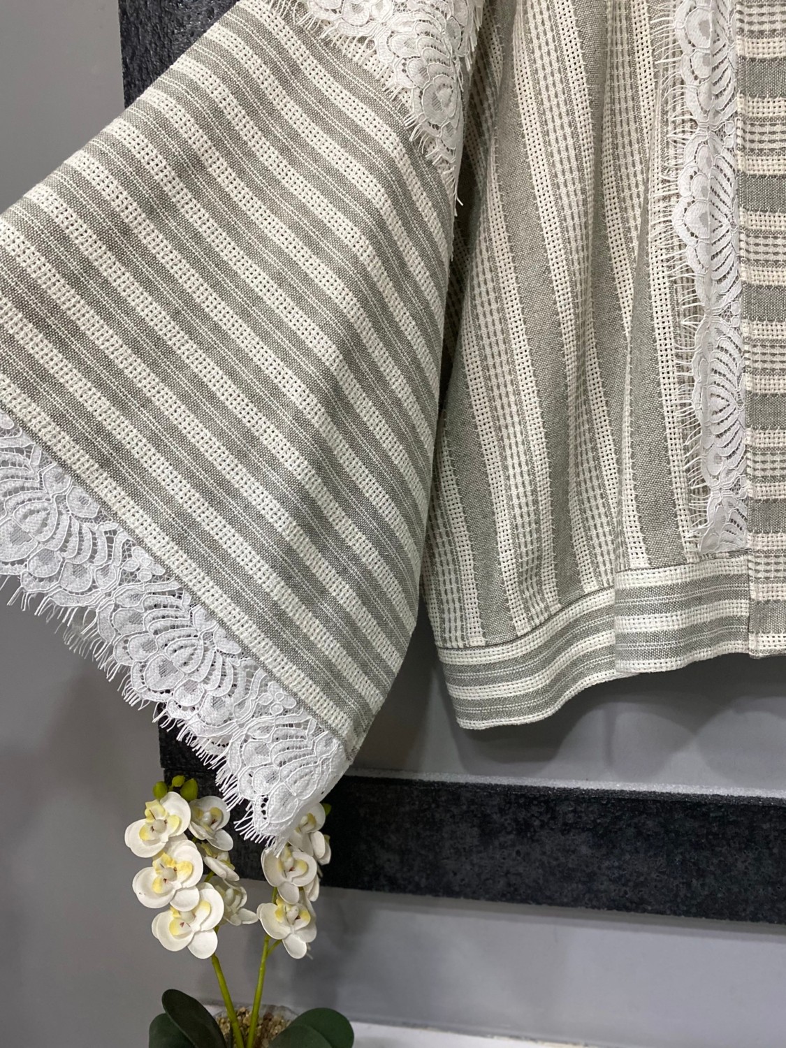 Divitin Özel Tasarım Çizgili Keten Kumaş Dantel Detaylı Bohem Kimono görsel 2
