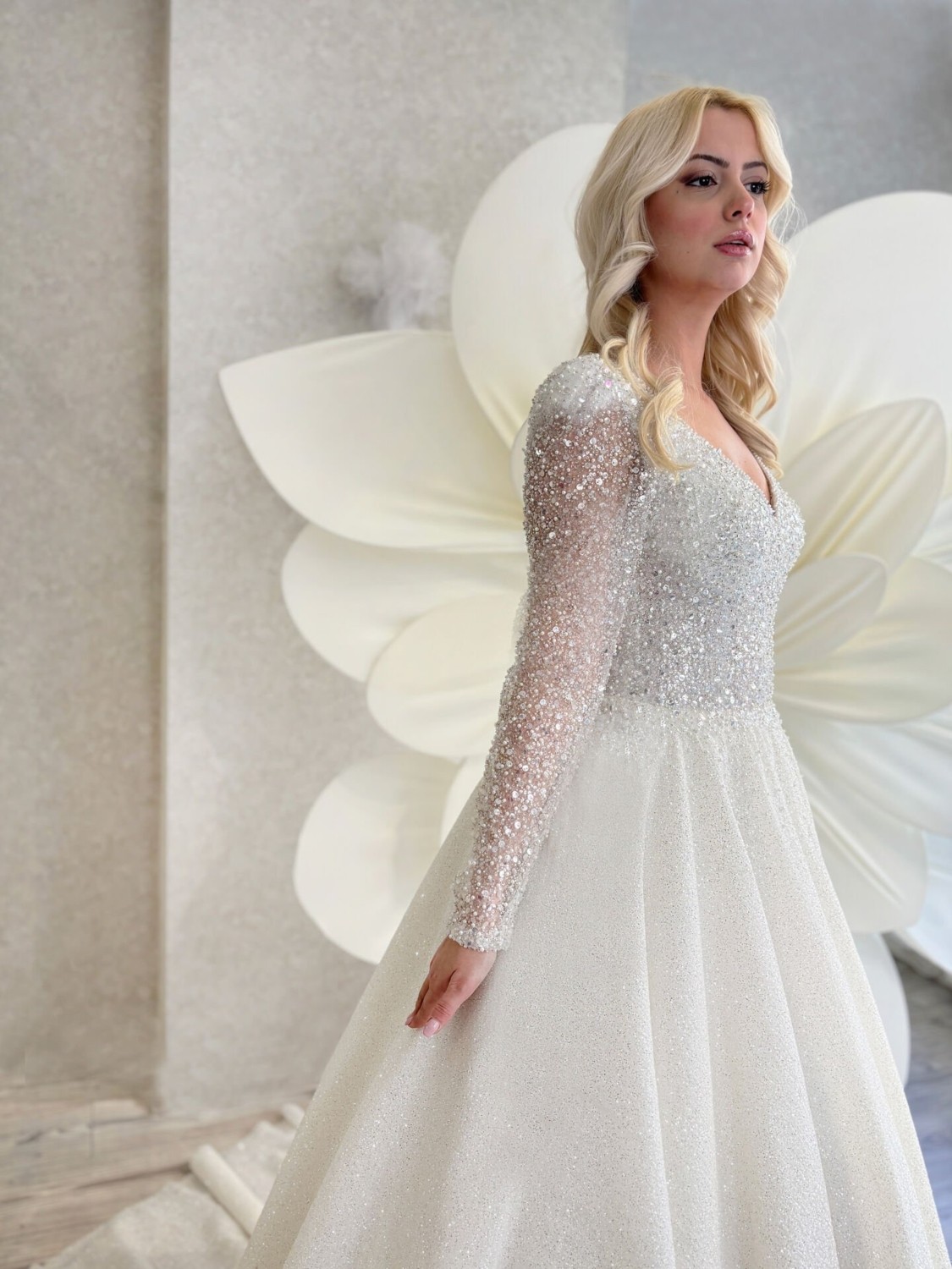 Gold Moda Glory | Işlemeli Işıltılı Kollu Gelinlik görsel 3