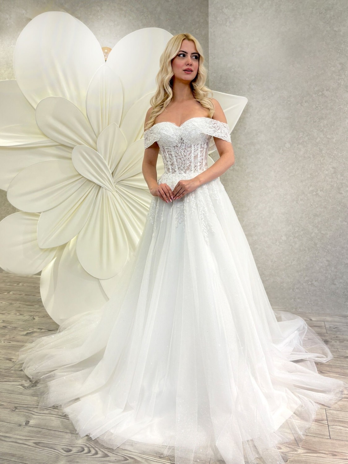 Gold Moda Amanda | Madonna Yaka A-kesim Gelinlik