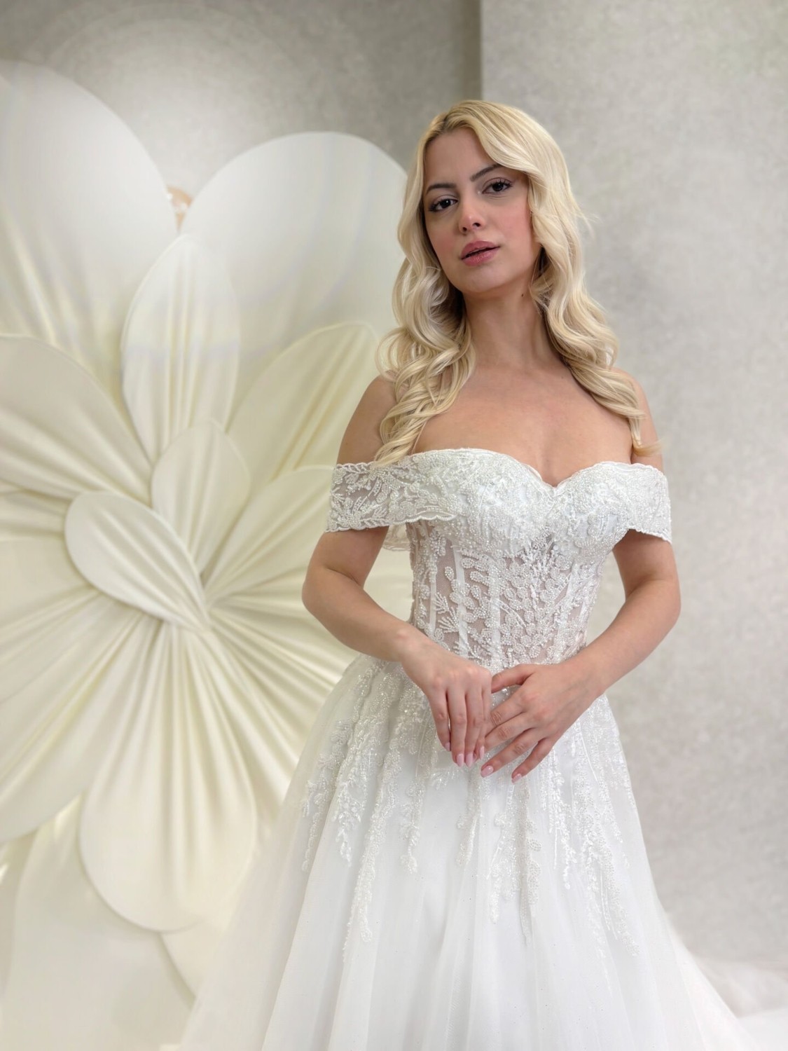 Gold Moda Amanda | Madonna Yaka A-kesim Gelinlik görsel 3