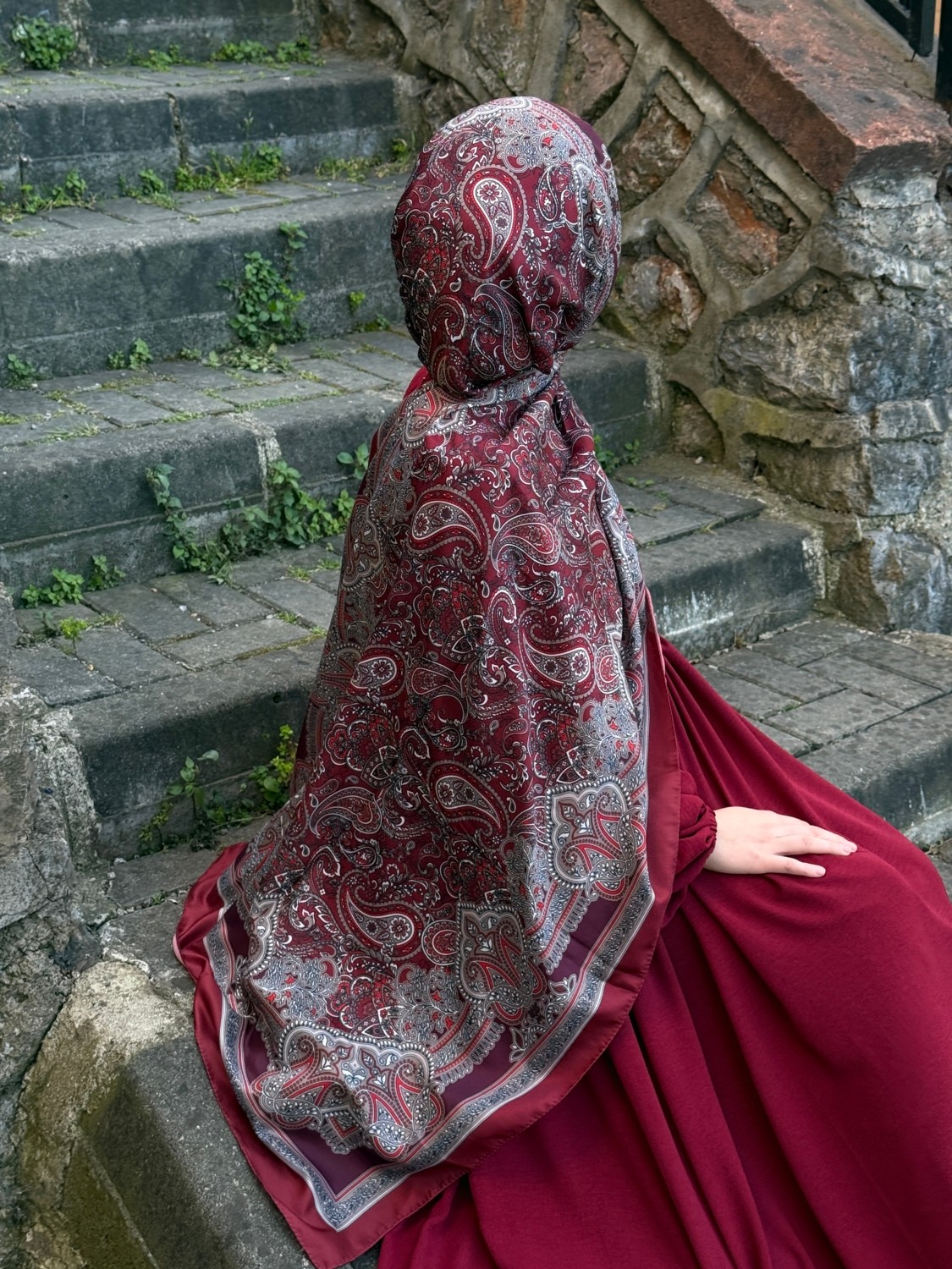 Qalortex Scarf Bordo Pamuklu Etnik Desen Şal Kadınlar İçin Şık ve Rahat Kullanım Sunan Aksesuar görsel 2