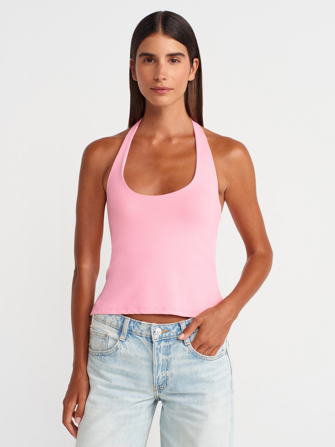 Dilvin 31753 Beyaz Halter Yaka Top Kolsuz Kadın Günlük Ürün %93 Naylon %7 Elastan
