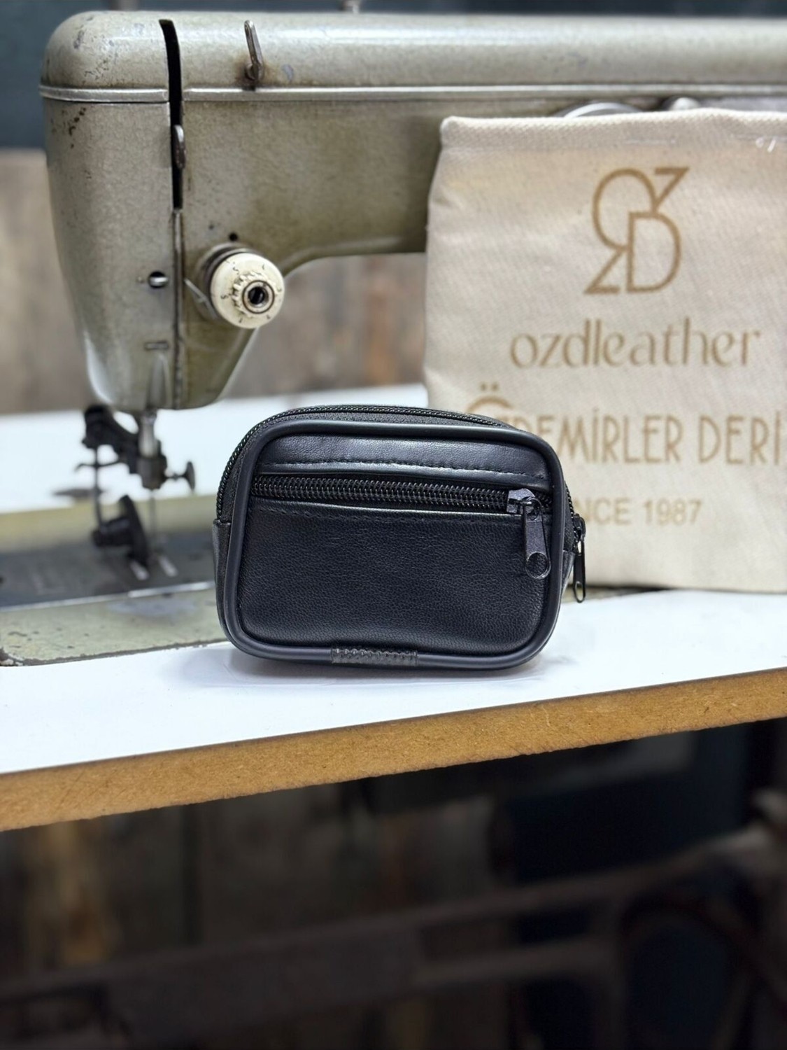 Özdemirler Deri 2 Gözlü Küçük Deri Kemerlik, Hakiki Deri Kemer Cüzdanı, Bozuk Para Cüzdanı, Kemer Çantası Siyah Tek Ebat Unisex