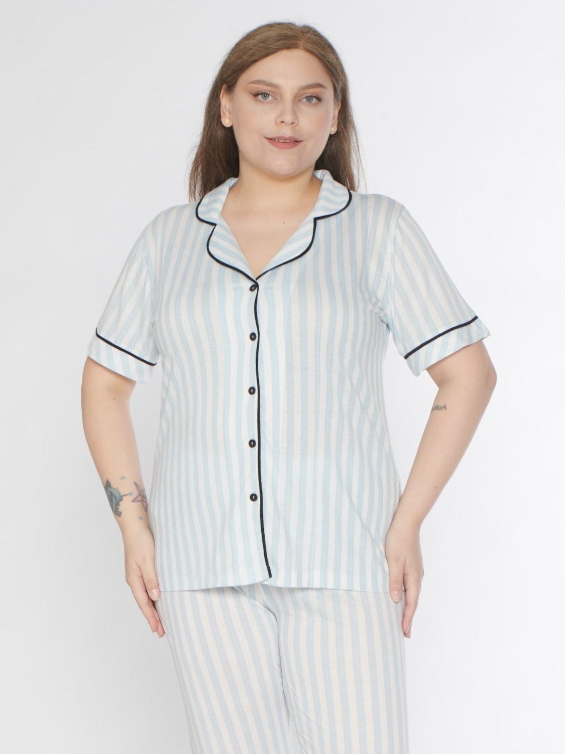 Boydan Düğmeli Battal Büyük Beden Çizgili Kısa Kol Pijama Takımı Alperi B780-26