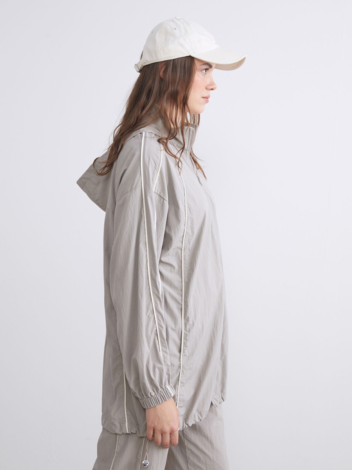 LC Waikiki Yeni Sezon Dik Yaka Oversize Kadın Yağmurluk