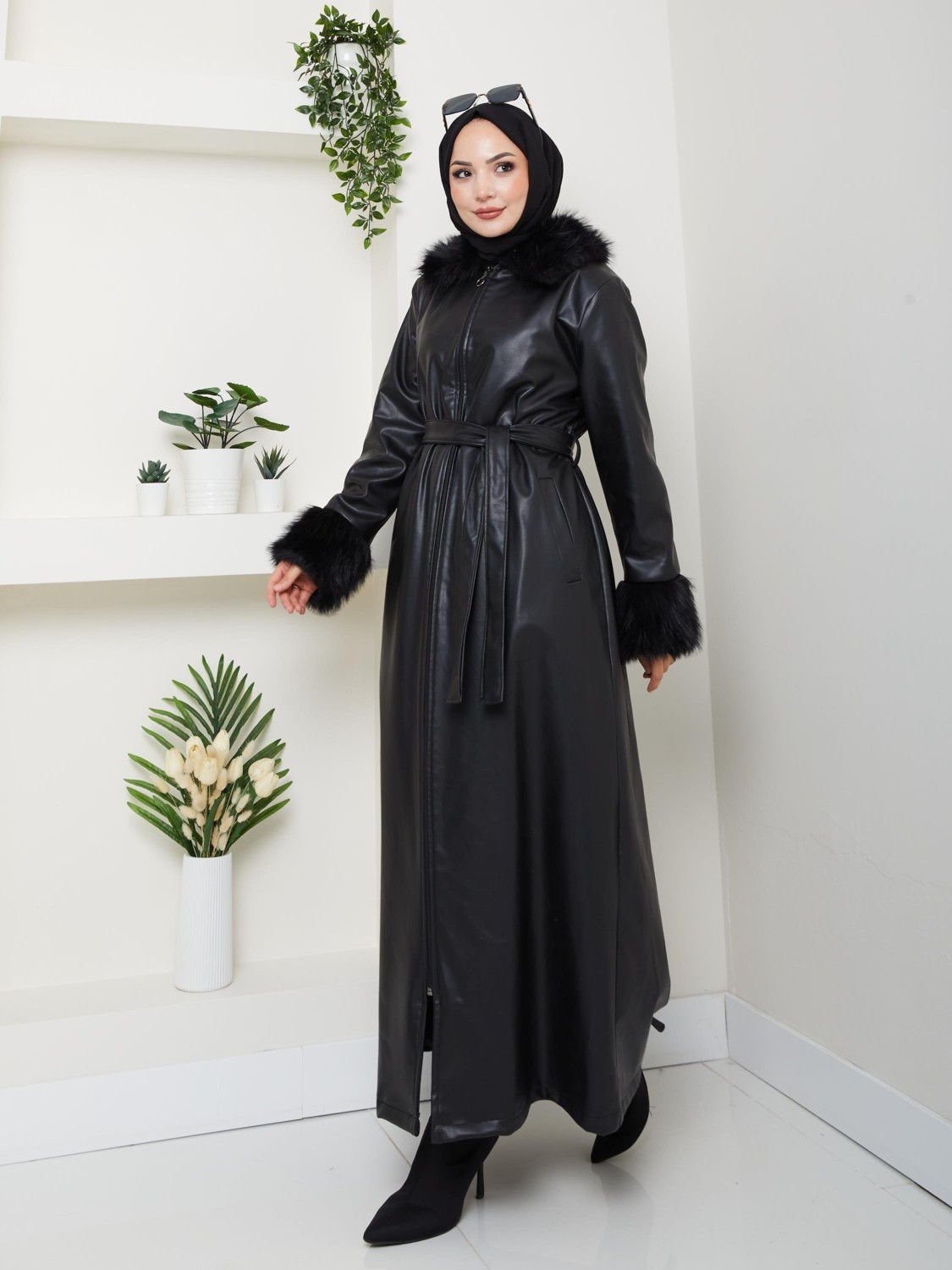Harma Time Butik Kadın Kürk Detaylı Uzun Astarlı Siyah Kap görsel 4
