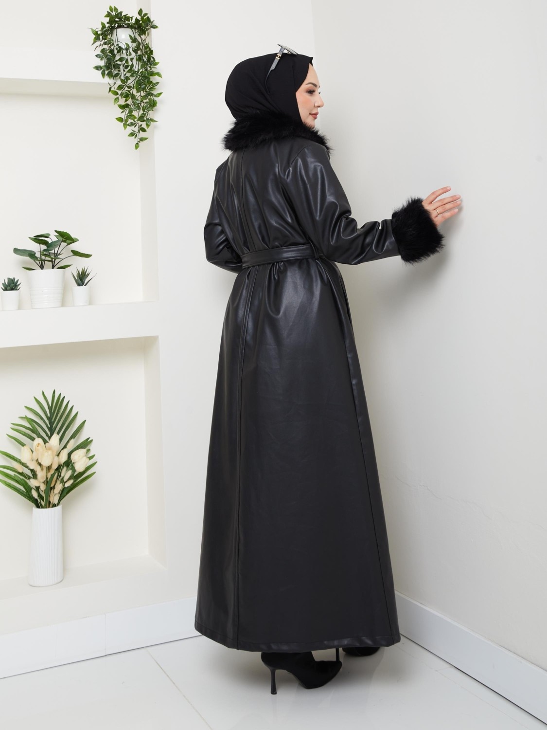 Harma Time Butik Kadın Kürk Detaylı Uzun Astarlı Siyah Kap görsel 6